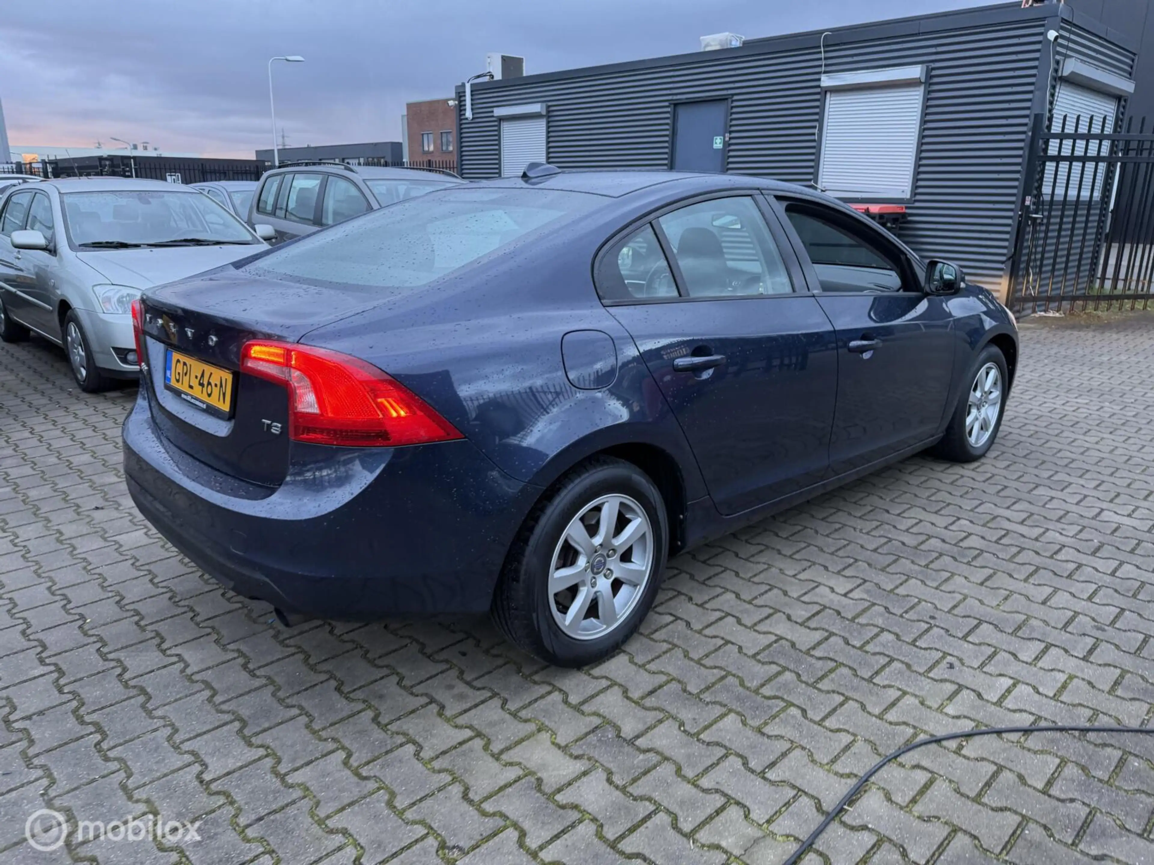 Volvo S60 1.6 T3 Momentum — photo 5