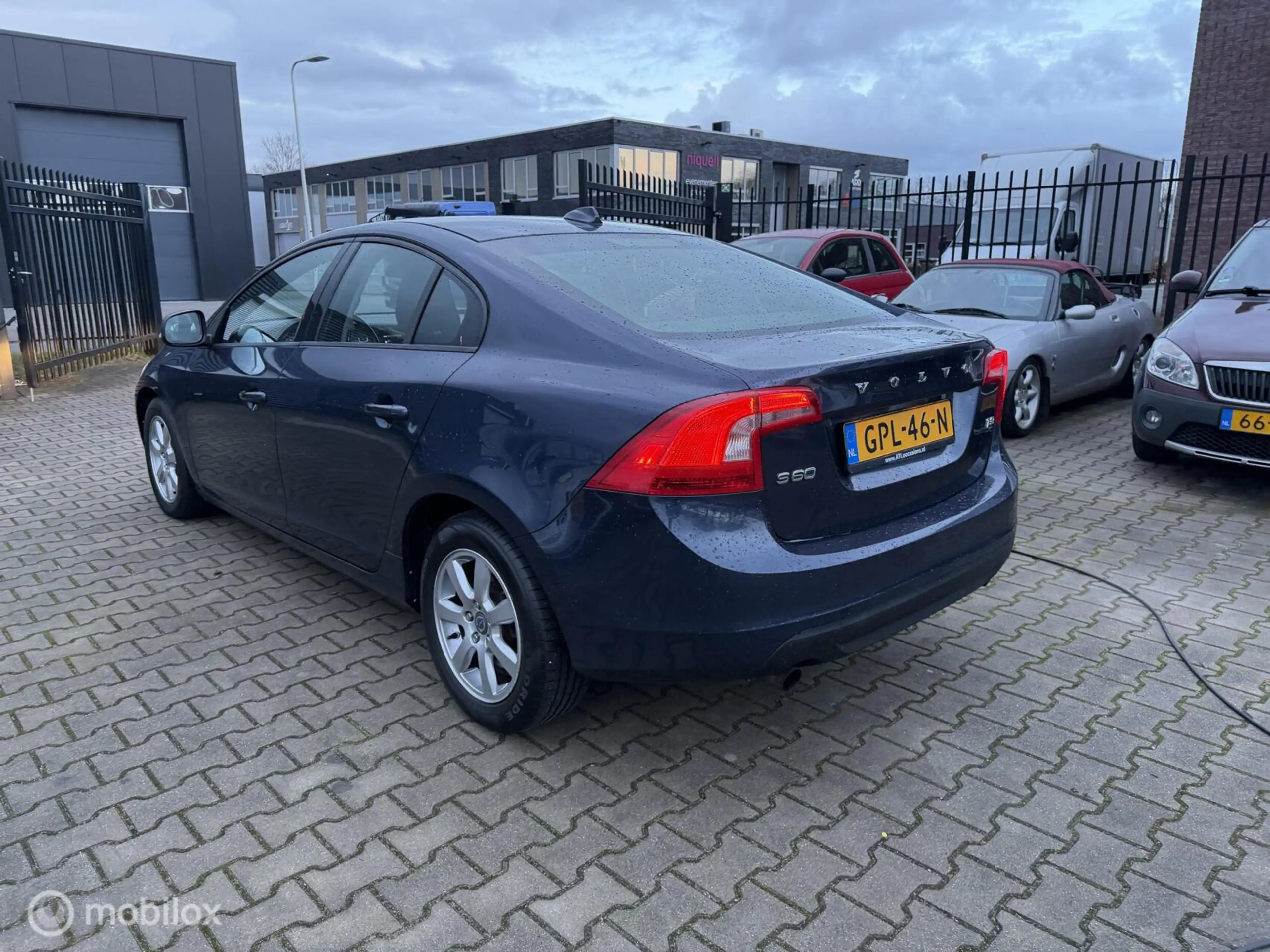 Volvo S60 1.6 T3 Momentum — photo 3