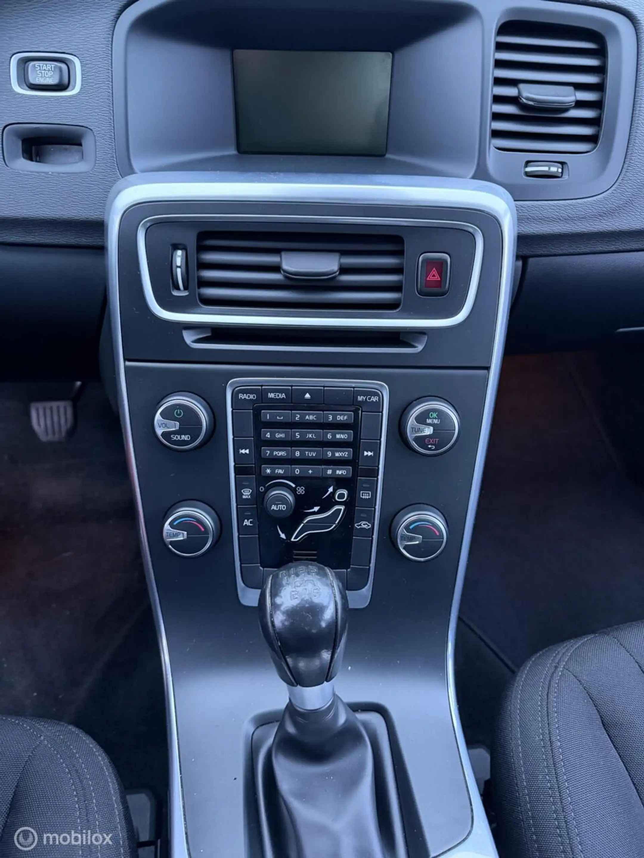 Volvo S60 1.6 T3 Momentum — photo 6