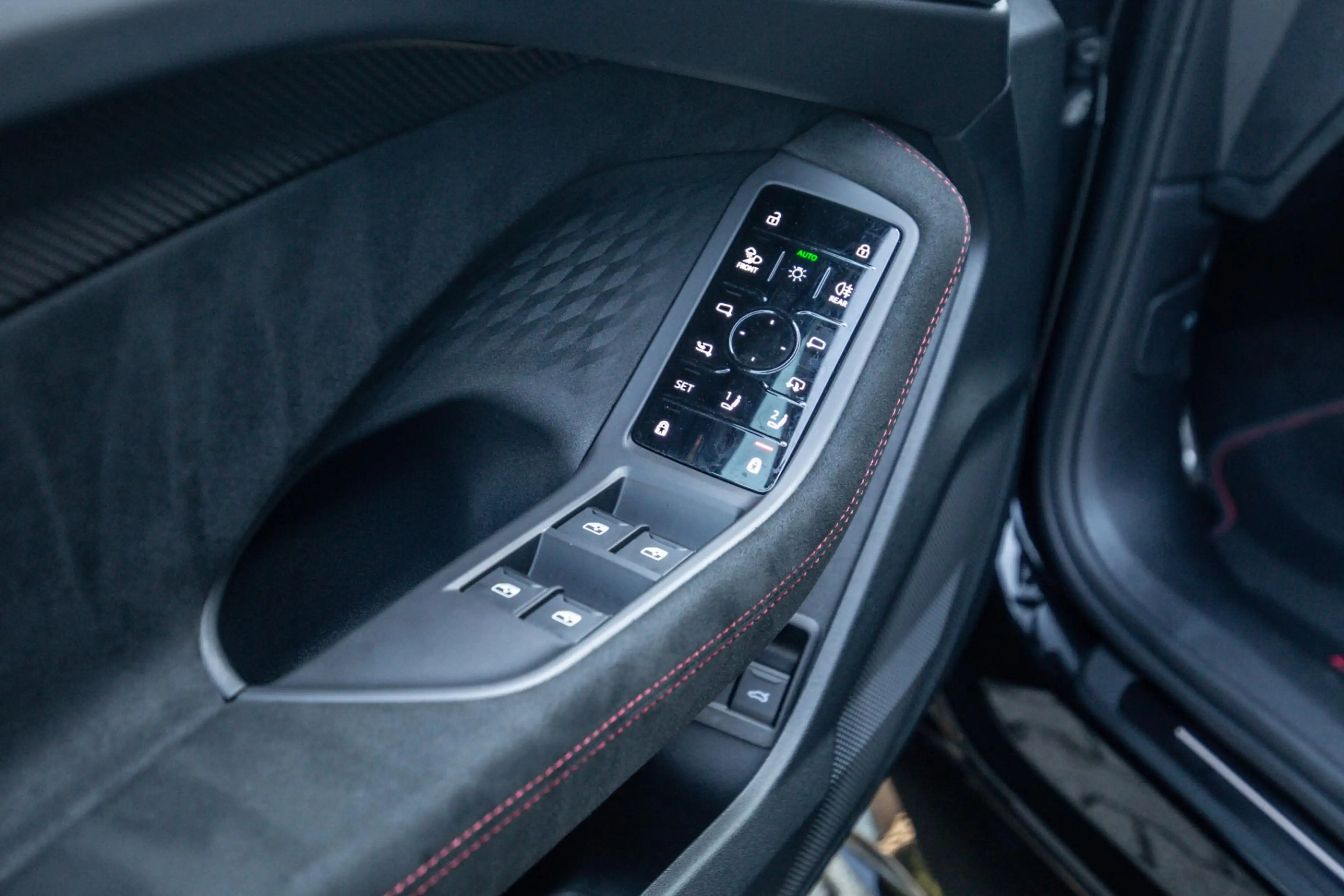 Audi RS5 Avant e-hybrid quattro, Keramisch, Carbon, 2026 — photo 4