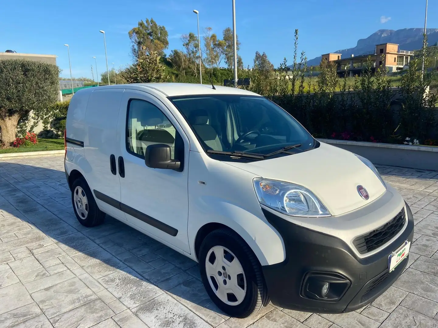 Fiat Fiorino 1.3 MJT 95CV Cargo SX Blanc - 1