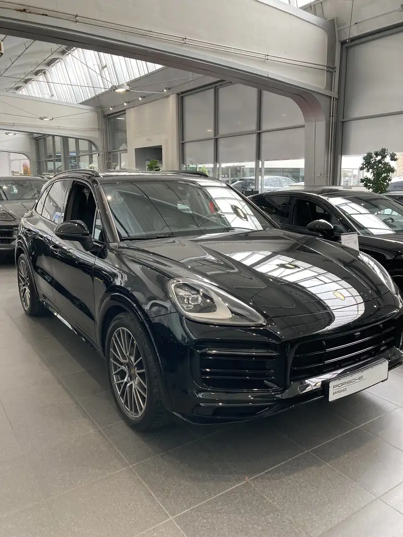 Porsche Cayenne Coupe E-Hybrid PHEV 17,9 kWh Platinum Edition Aut. Schwarz - 2