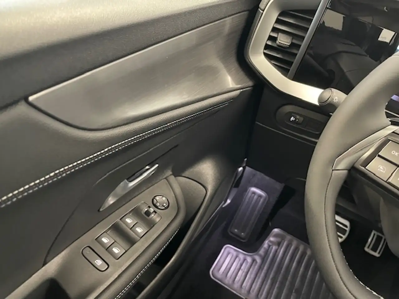 Opel Mokka GS Neues Model LED Apple CarPlay Andr Sitzh Klimaa 18