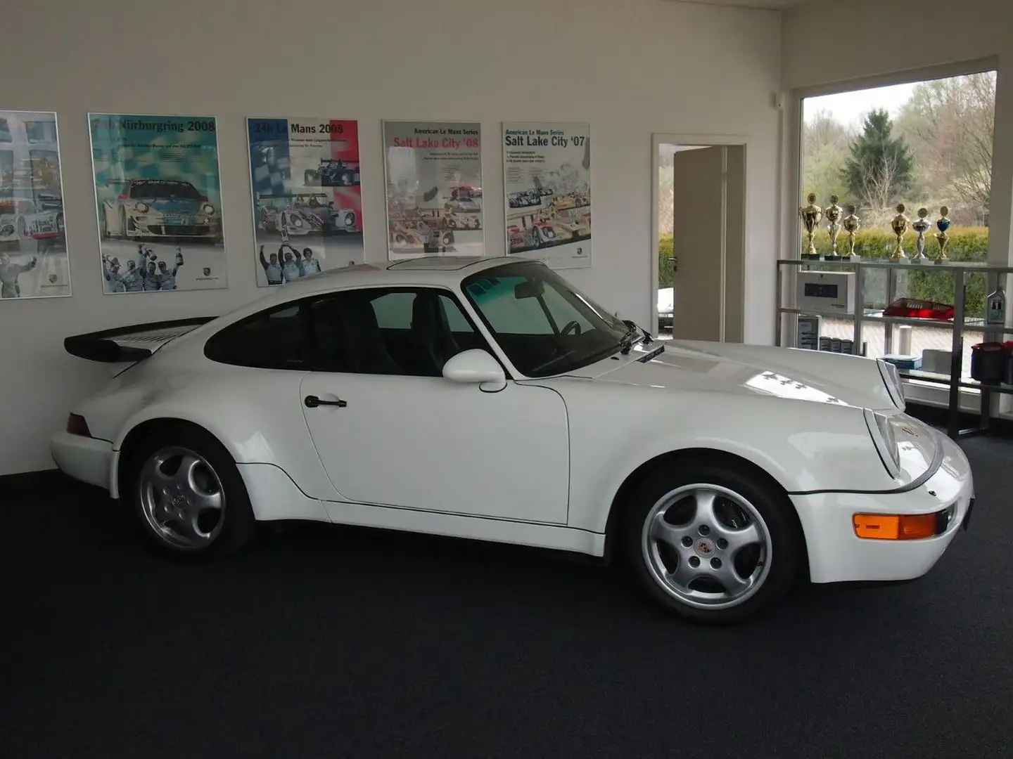 Porsche 964 3.3 Turbo Coupé SD - Erstlack - Servicehistorie Weiß - 1