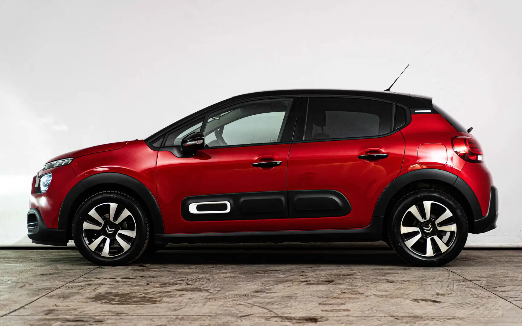 Citroen C3 C3 1.2 Shine BVA 6AT Incl. Keyless - Winter Pack Rouge - 2