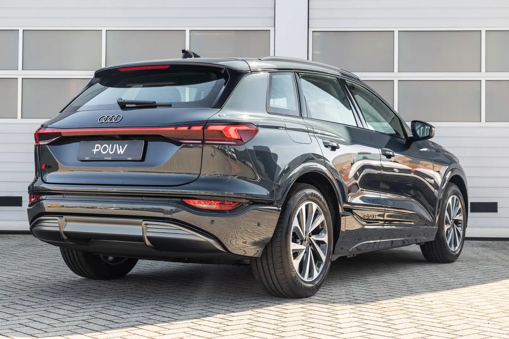 Audi Q6 e-tron 306pk Advanced edition performance 100 kWh Gri - 2
