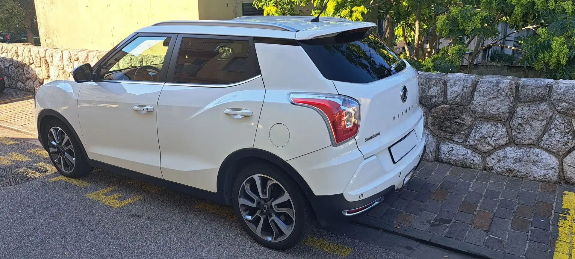 SsangYong Tivoli Blanc - 1