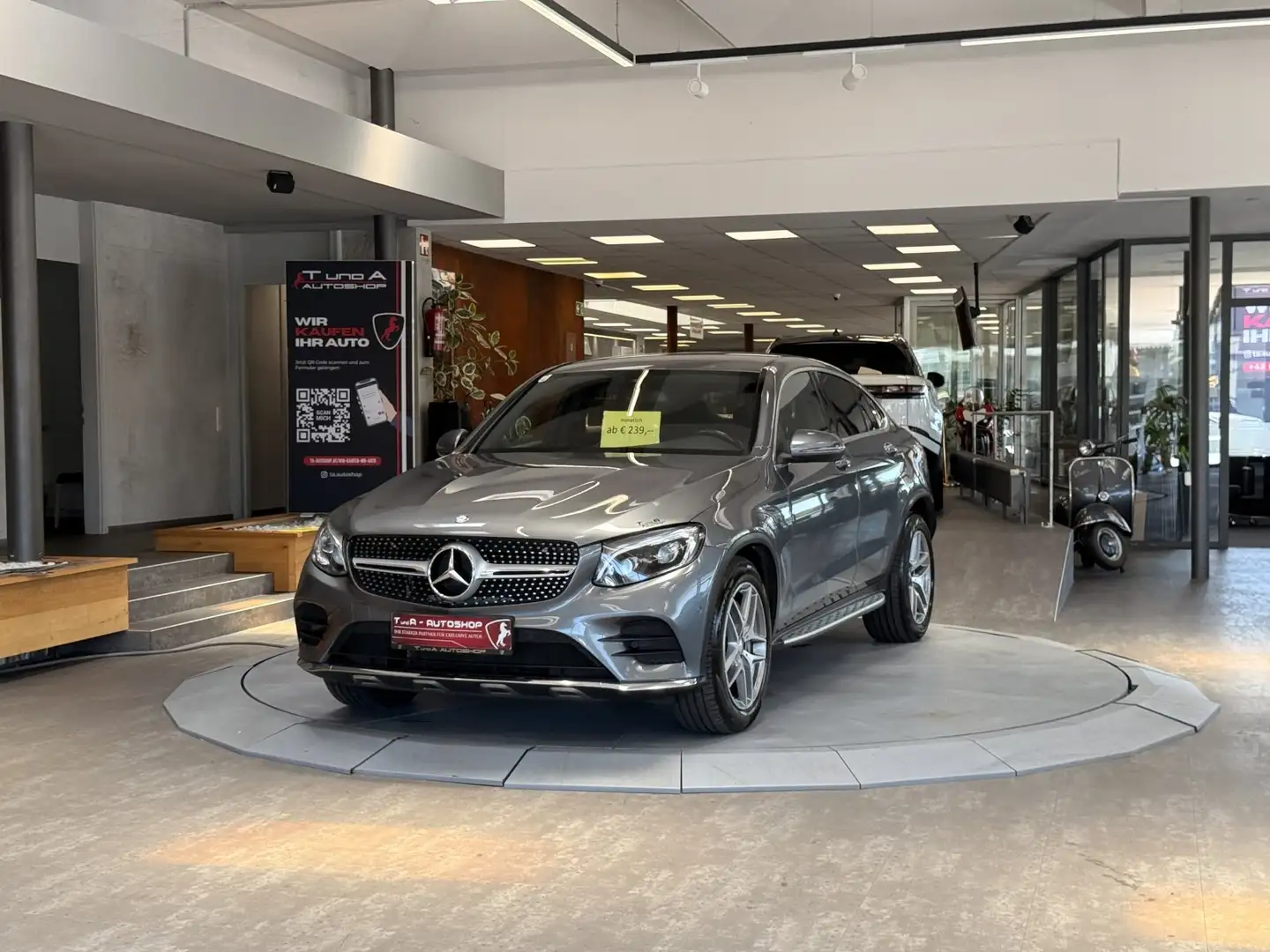 Mercedes-Benz GLC 220 d 4 Matic Aut. *Kamera*Navi*LED Grau - 1