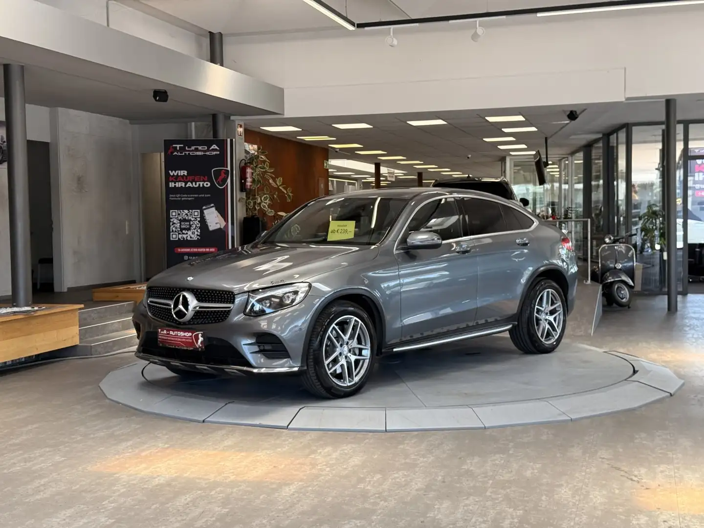 Mercedes-Benz GLC 220 d 4 Matic Aut. *Kamera*Navi*LED Grau - 2