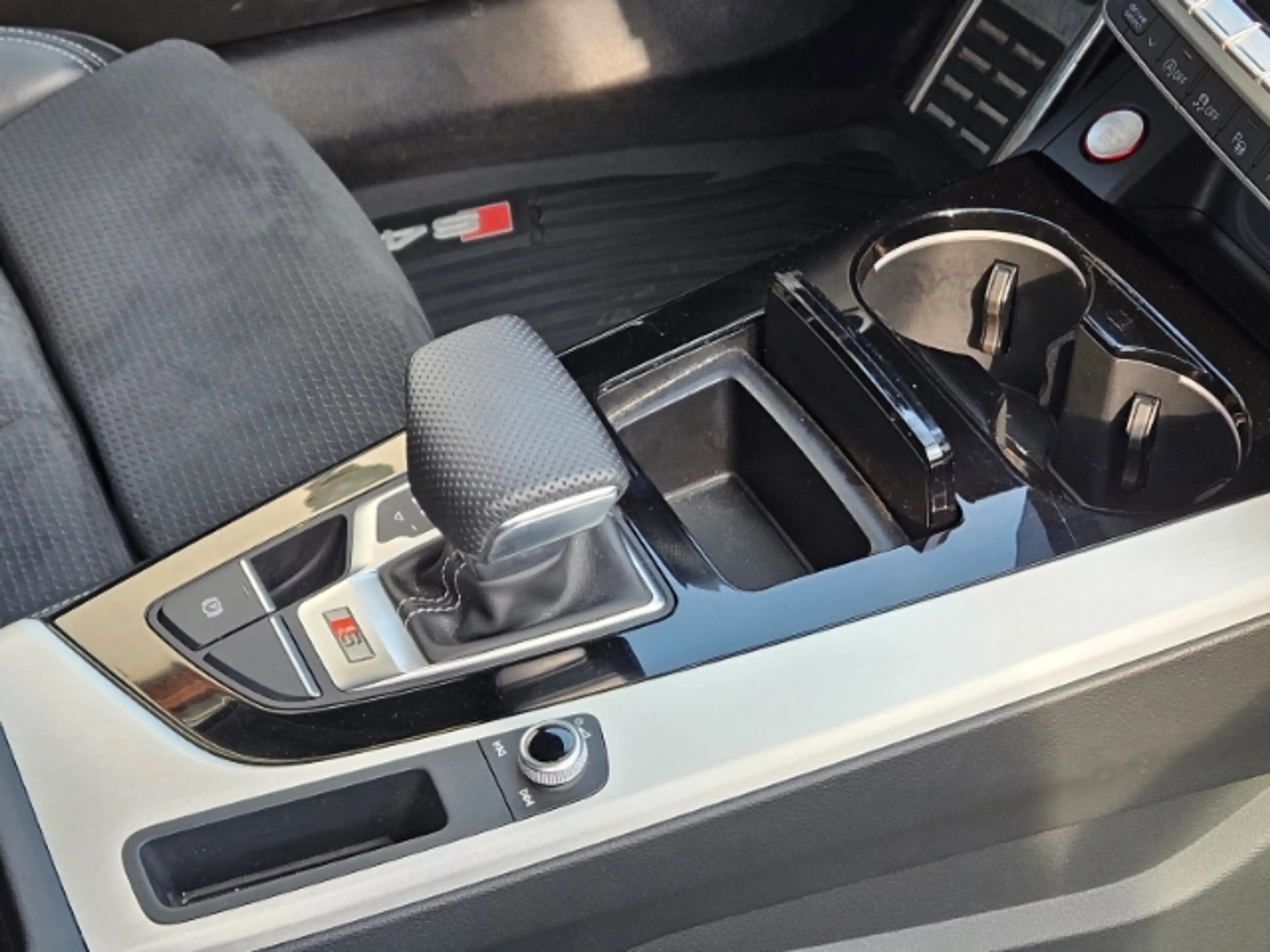 Audi S4 Avant 3.0 TDI quattro basis EU6d-T — photo 11