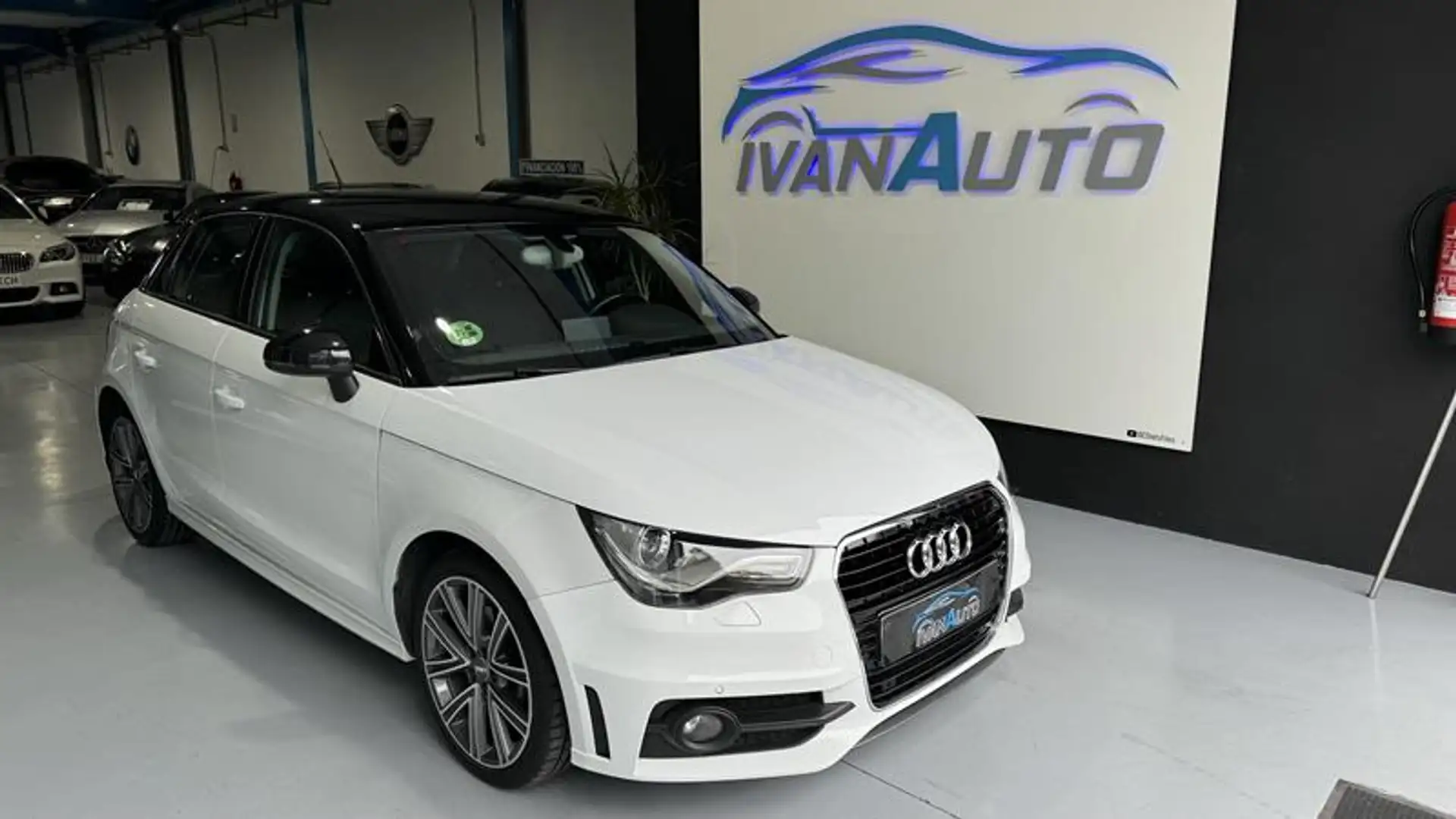 Audi A1 Sportback 1.4 TFSI Attraction S-Tronic Wit - 1