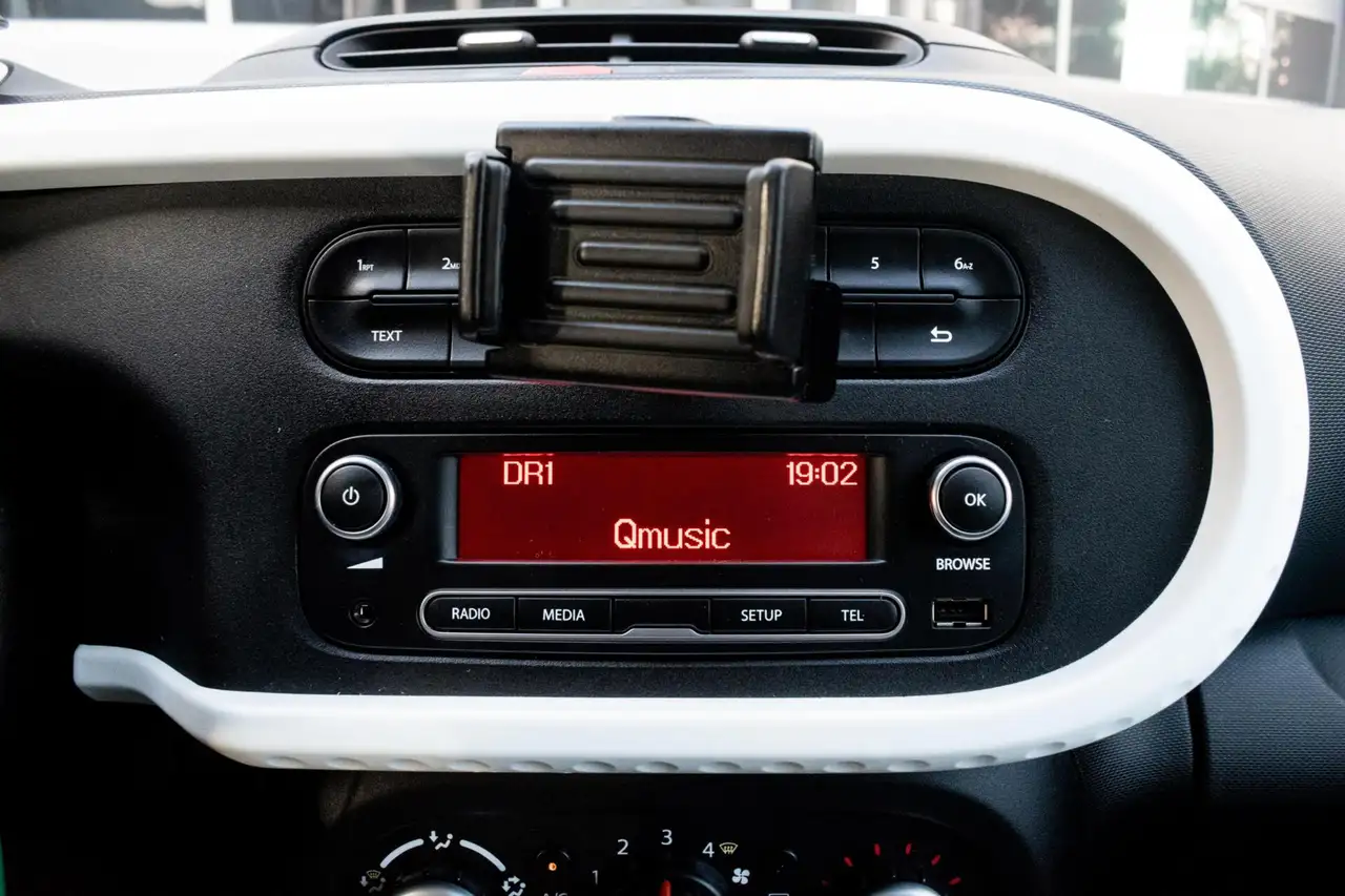 Renault Twingo 1.0 SCe Limited INCL. NW APK CRUISE AIRCO 5-DRS BL, миниатюра 10
