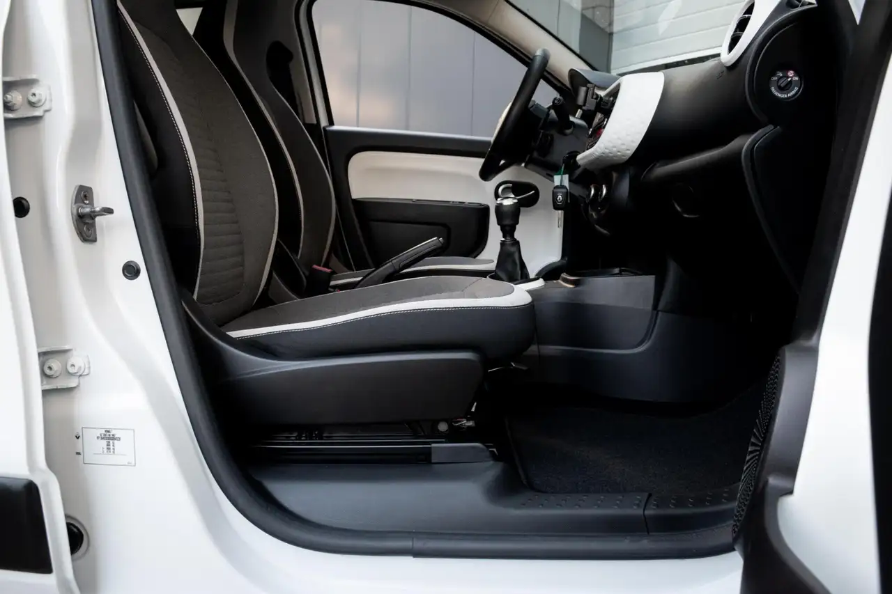 Renault Twingo 1.0 SCe Limited INCL. NW APK CRUISE AIRCO 5-DRS BL, миниатюра 27