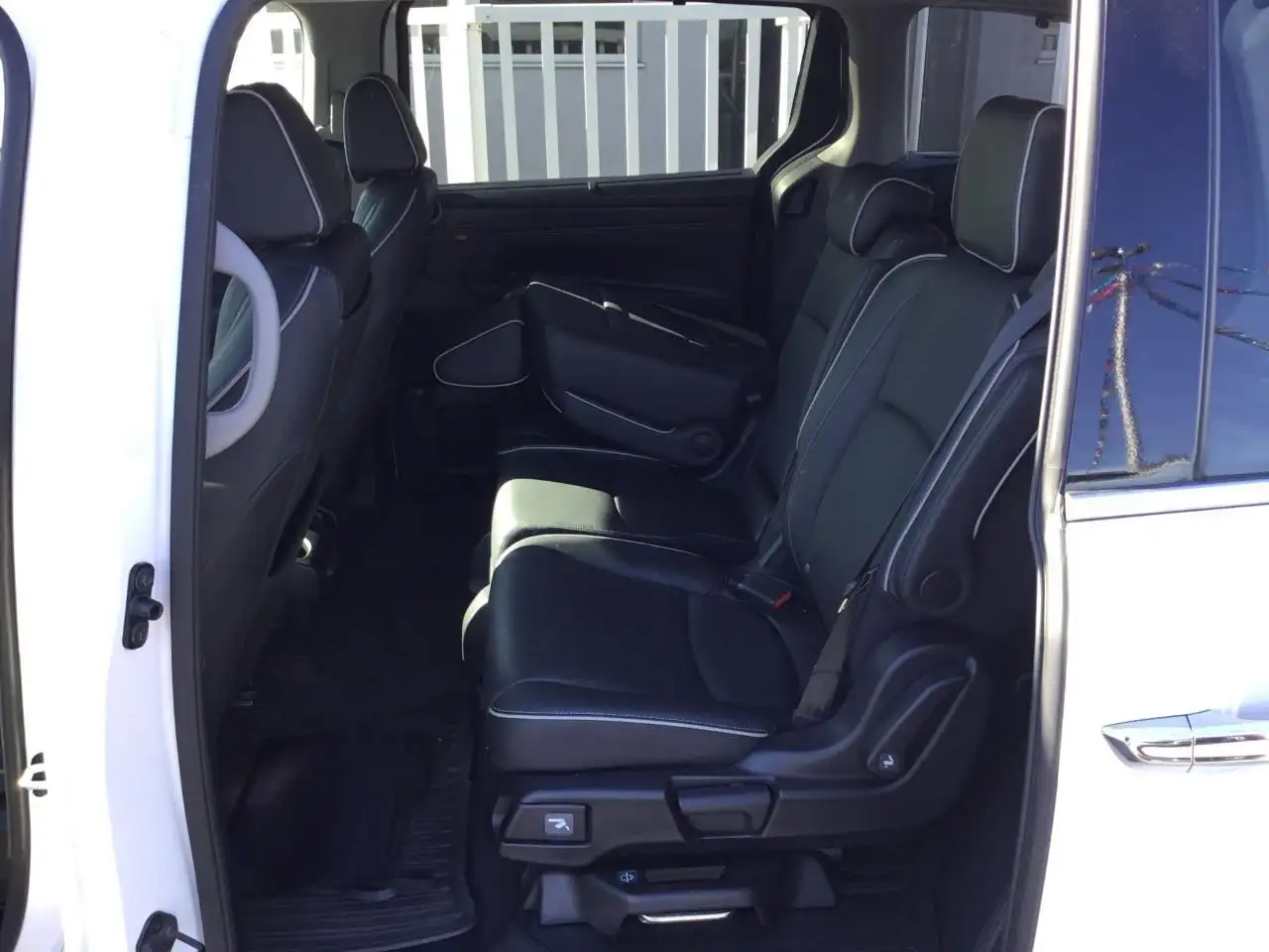 Honda Odyssey снимка Honda Odyssey