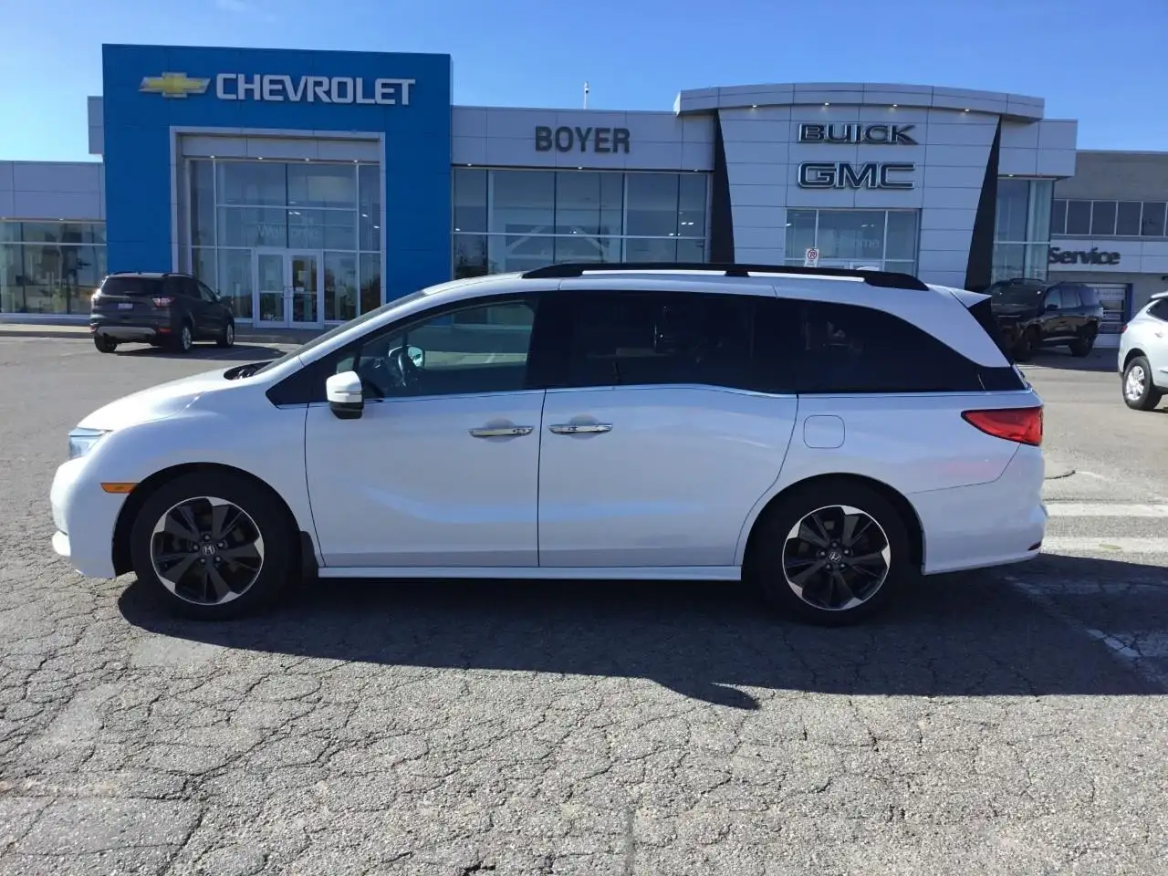 Honda Odyssey снимка Honda Odyssey