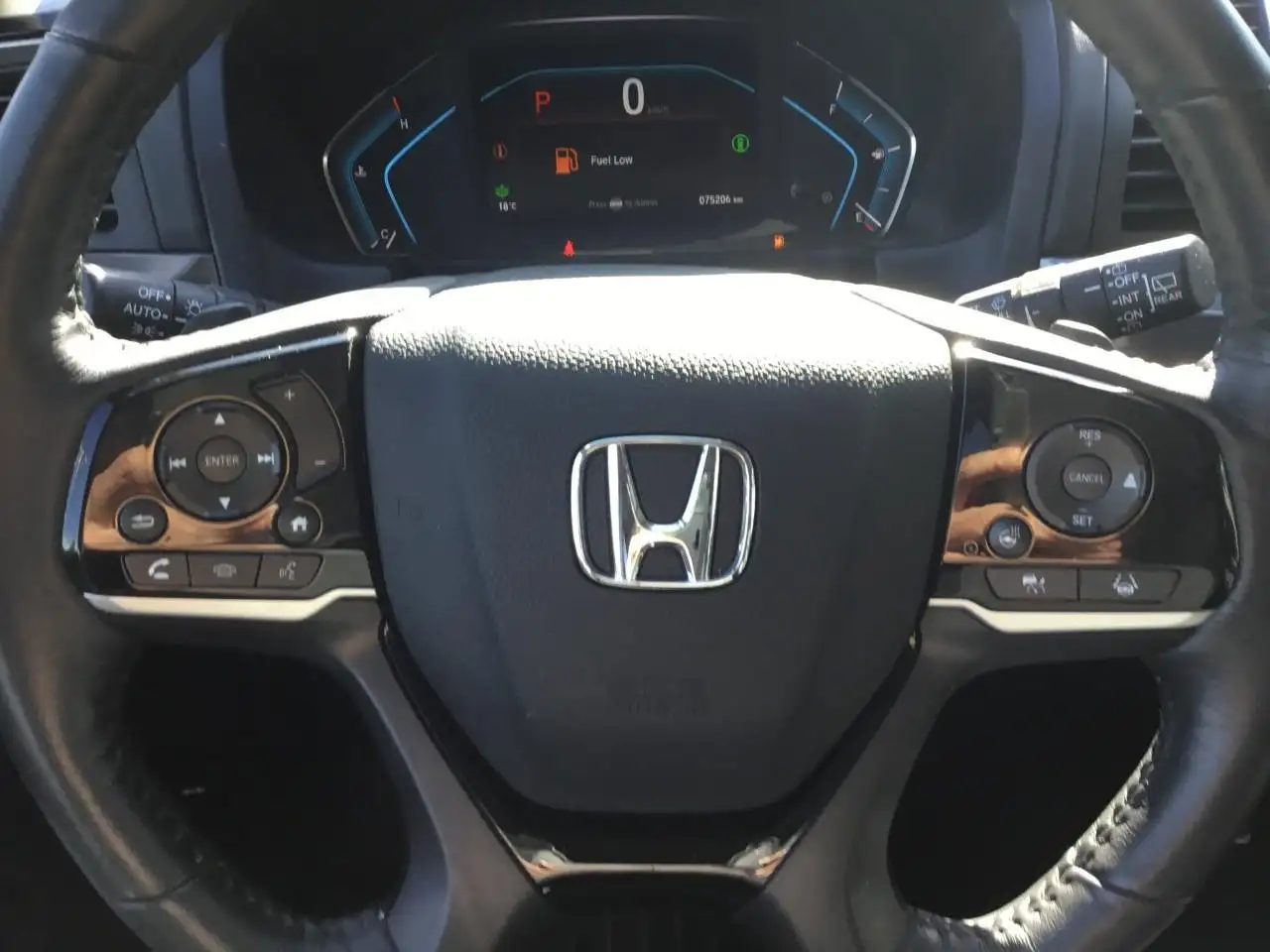 Honda Odyssey снимка Honda Odyssey