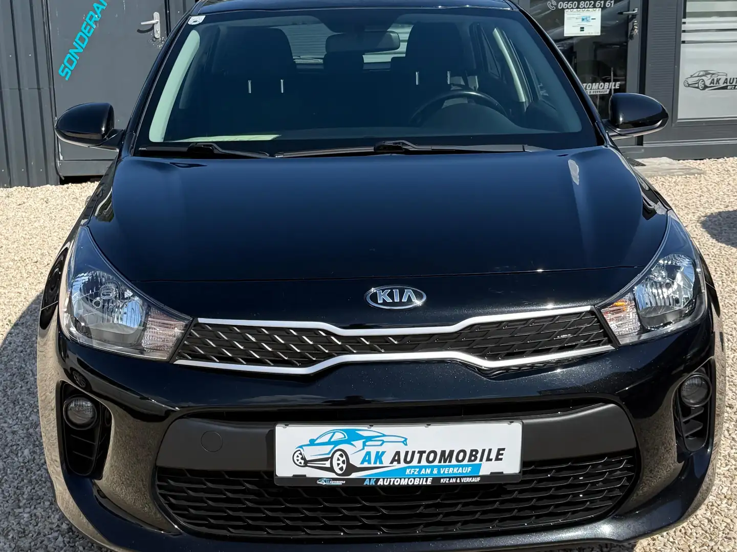Kia Rio Attract Schwarz - 1