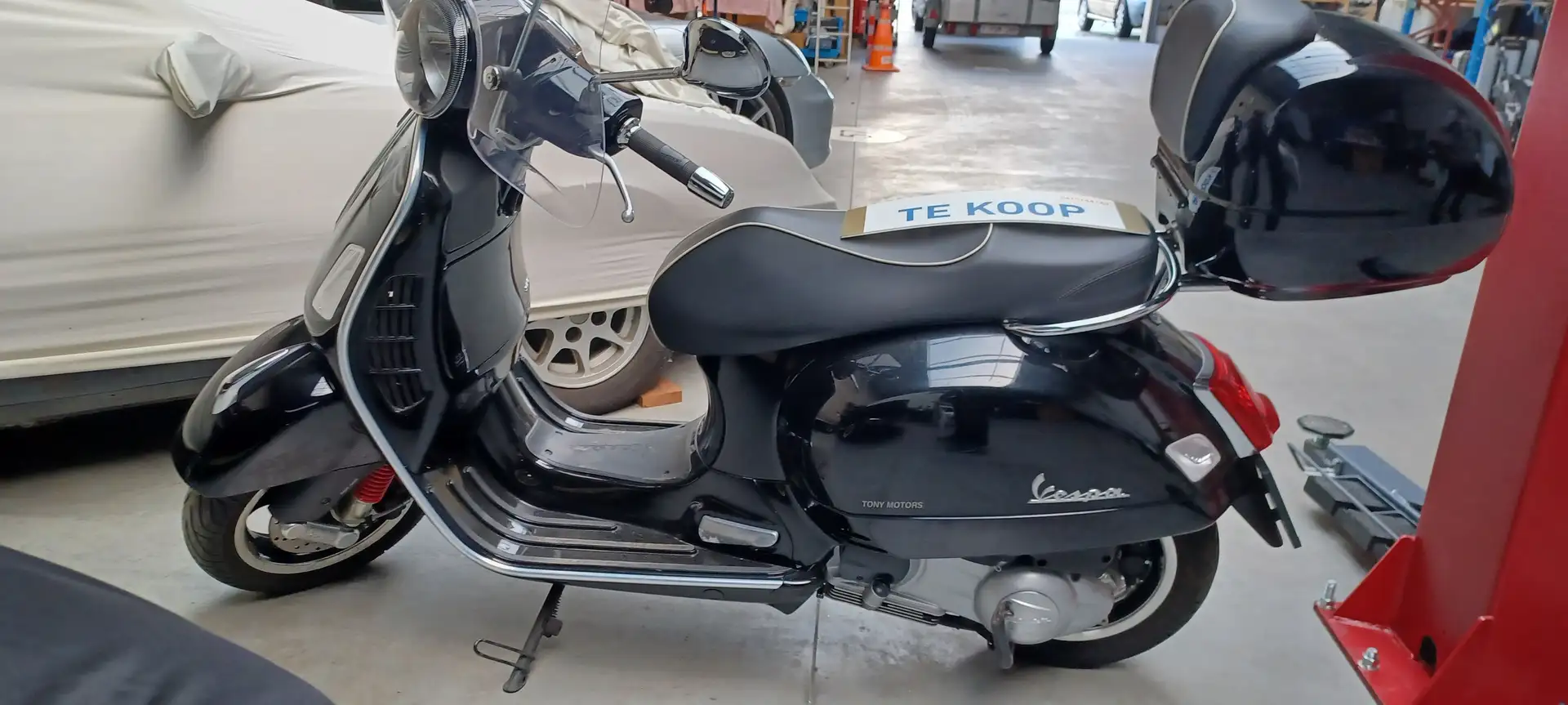 Vespa GTS 300 GTS-300i Zwart - 1