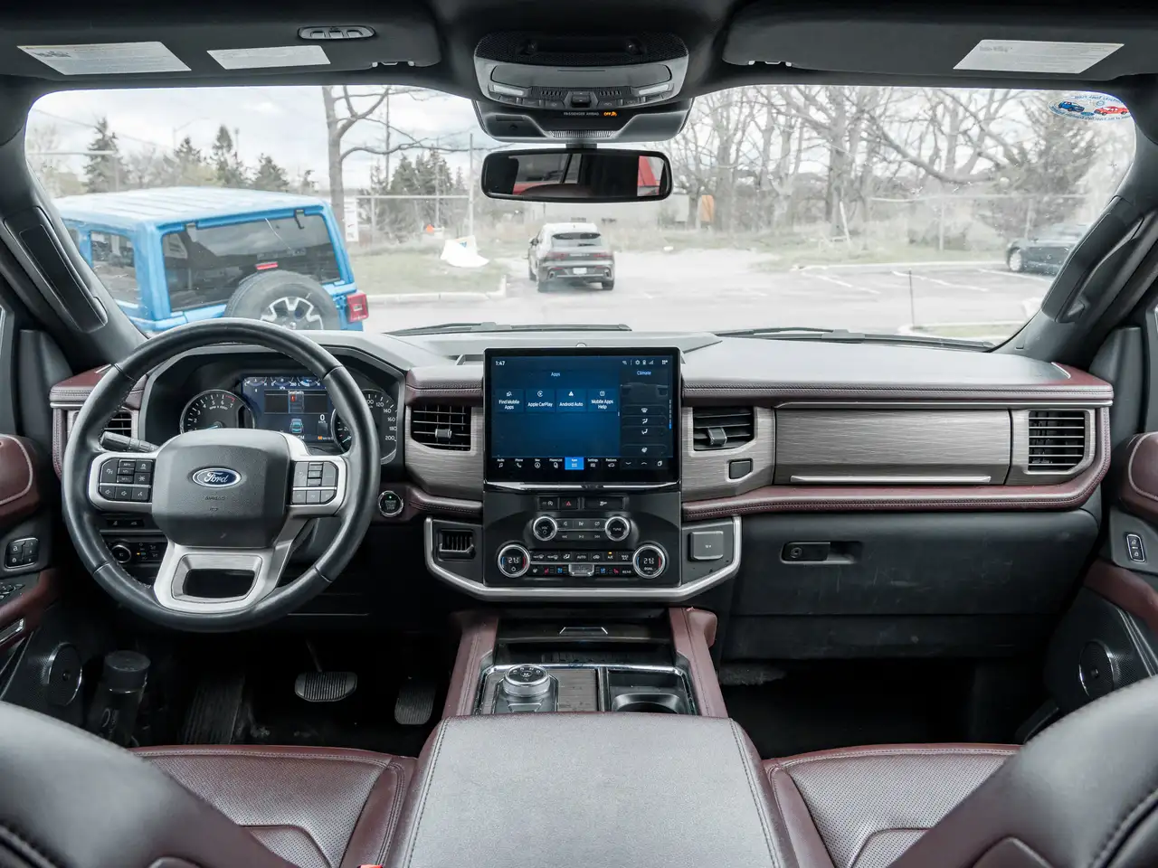 Ford Expedition снимка Ford Expedition
