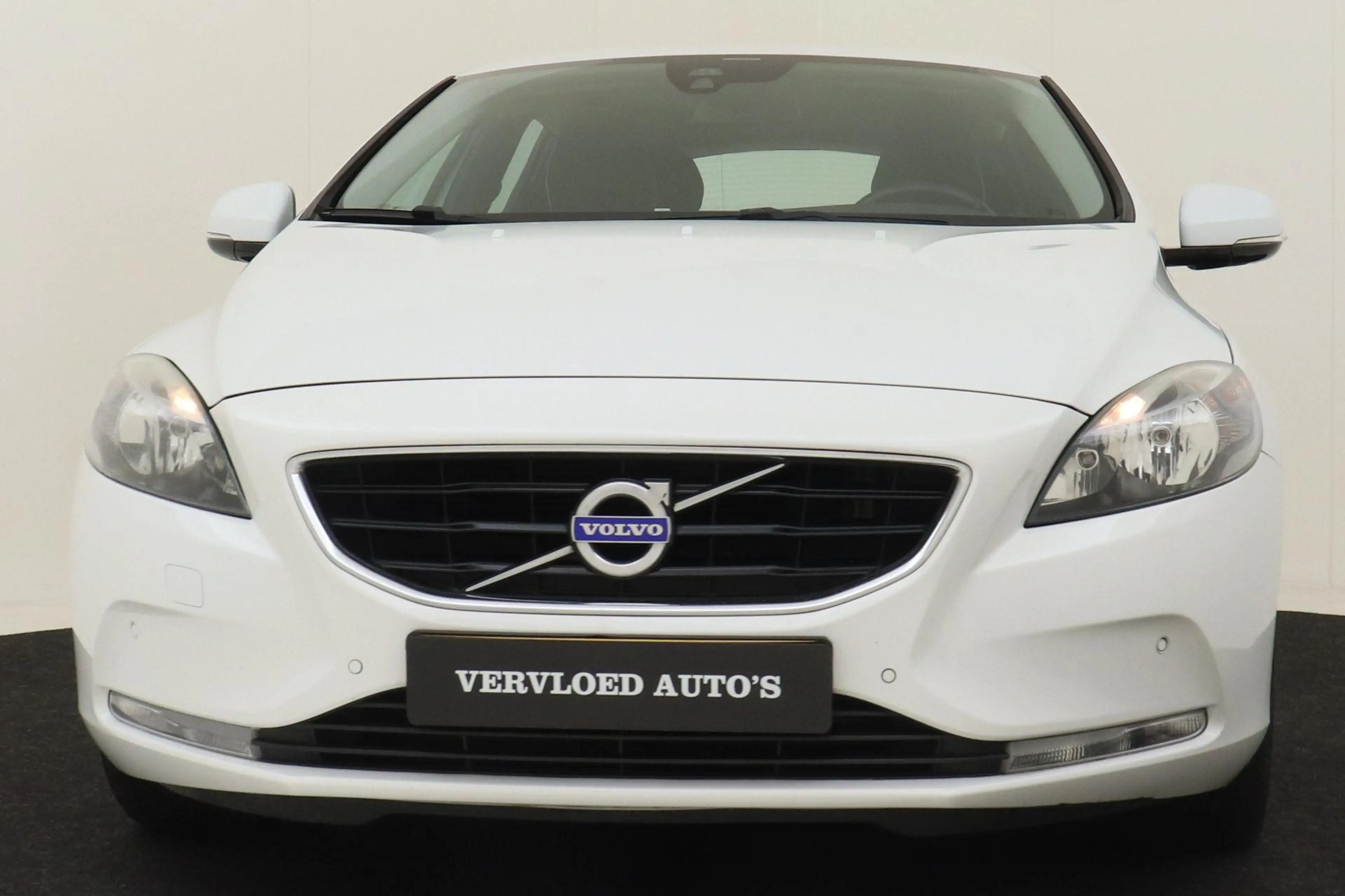 Volvo V40 T3 MOMENTUM -CAMERA|AUTOM.PARK|VERW.VOORRUIT|KEYLE — photo 9