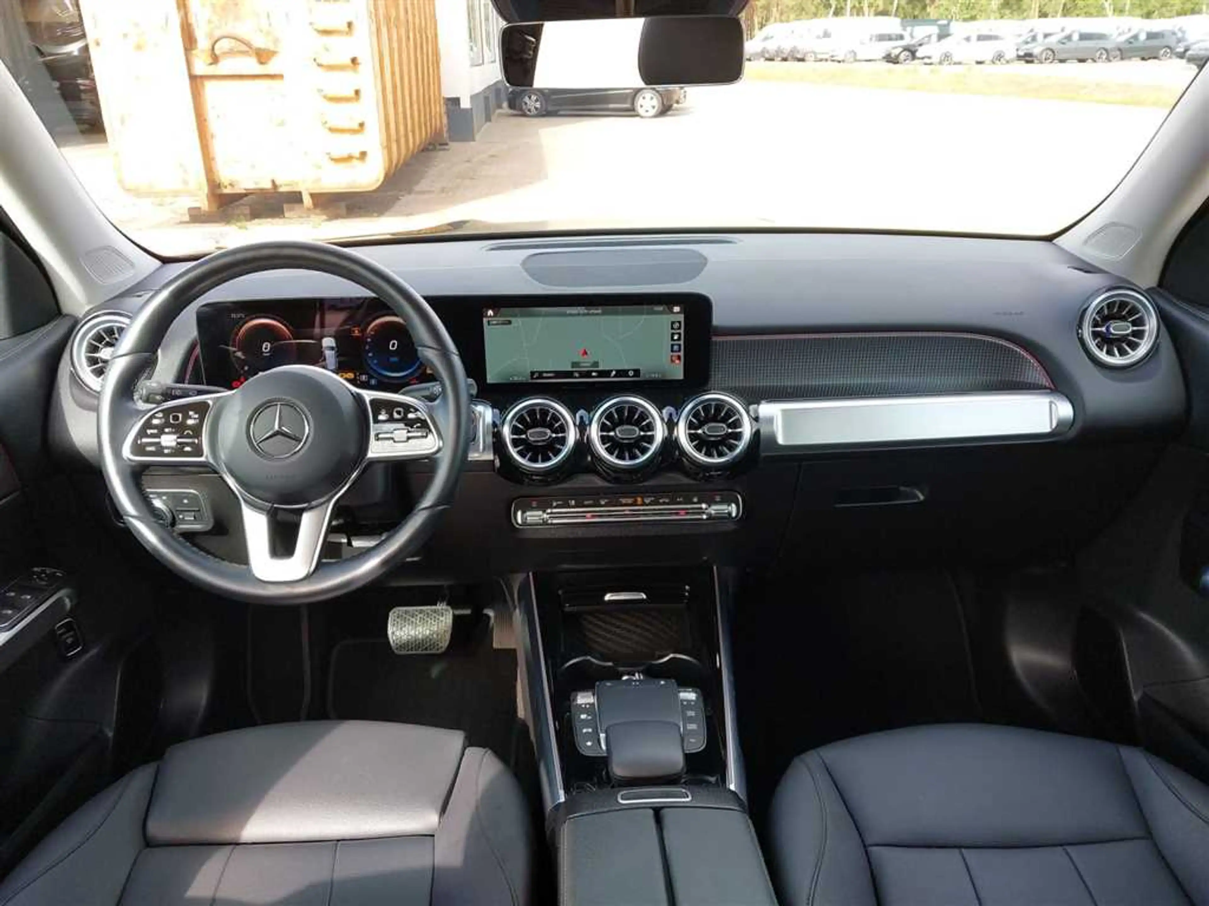 Mercedes-Benz EQB 250 67 kWh — photo 12