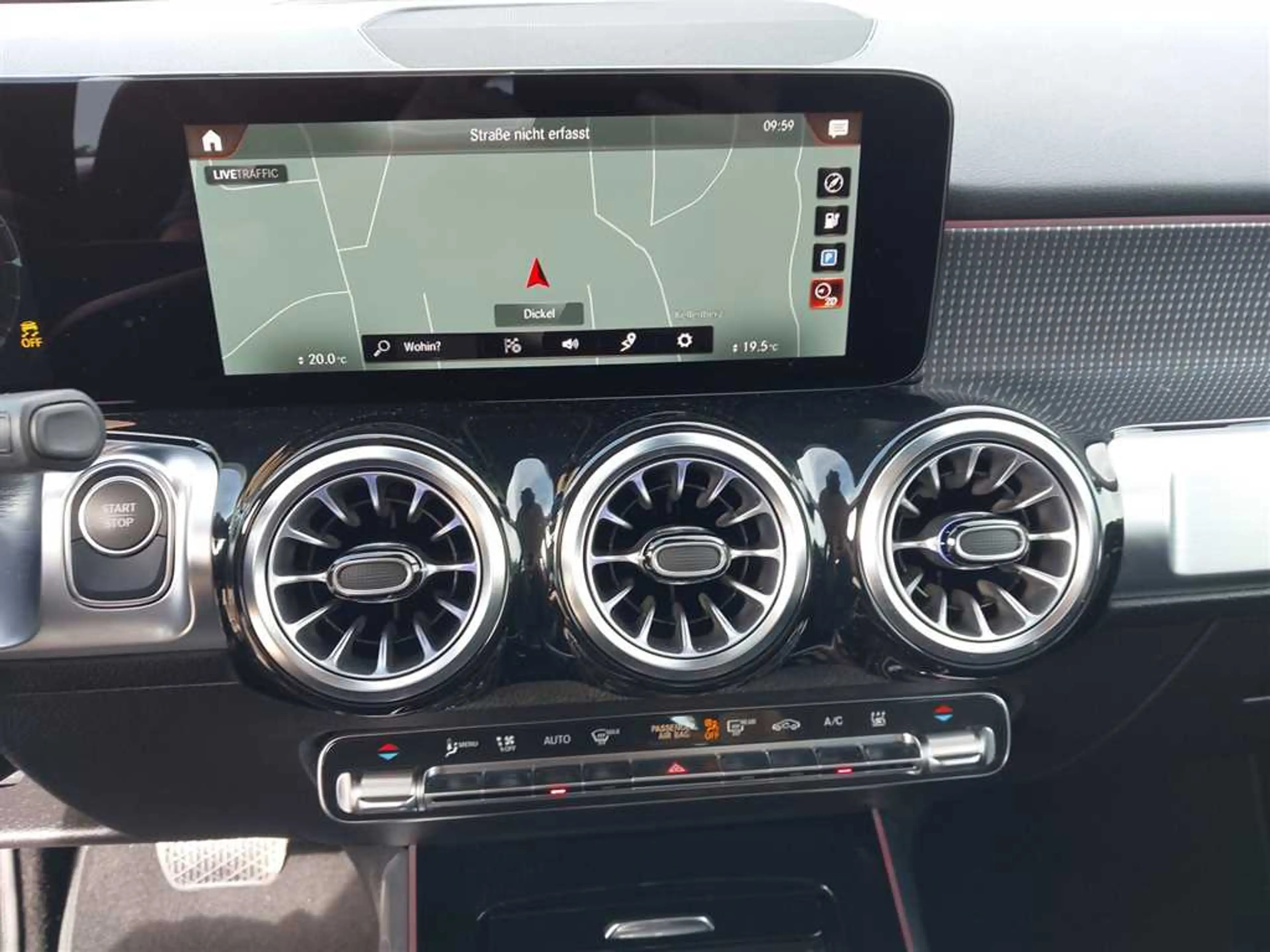 Mercedes-Benz EQB 250 67 kWh — photo 11