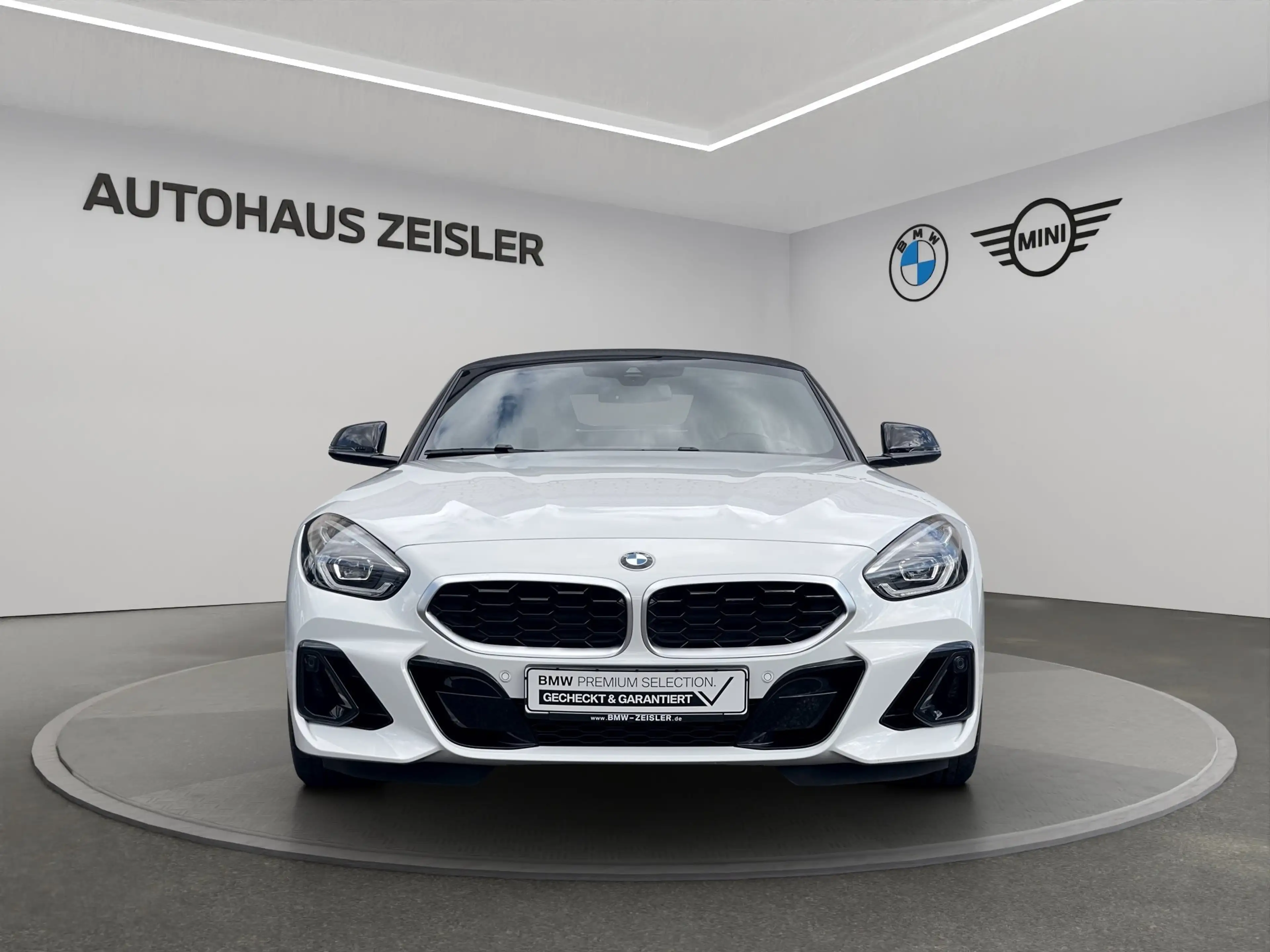 BMW Z4 sDrive20i — photo 5