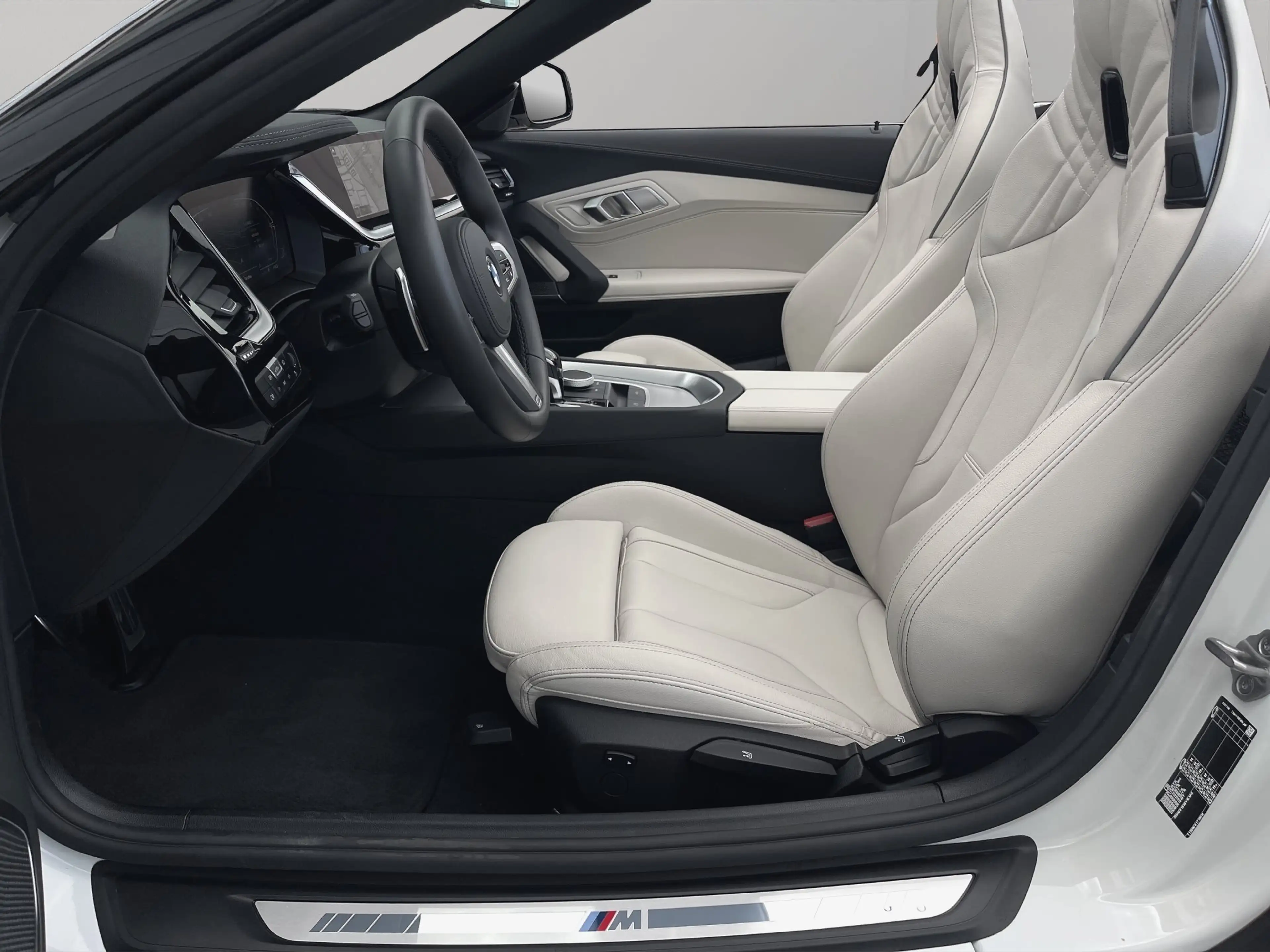 BMW Z4 sDrive20i — photo 9