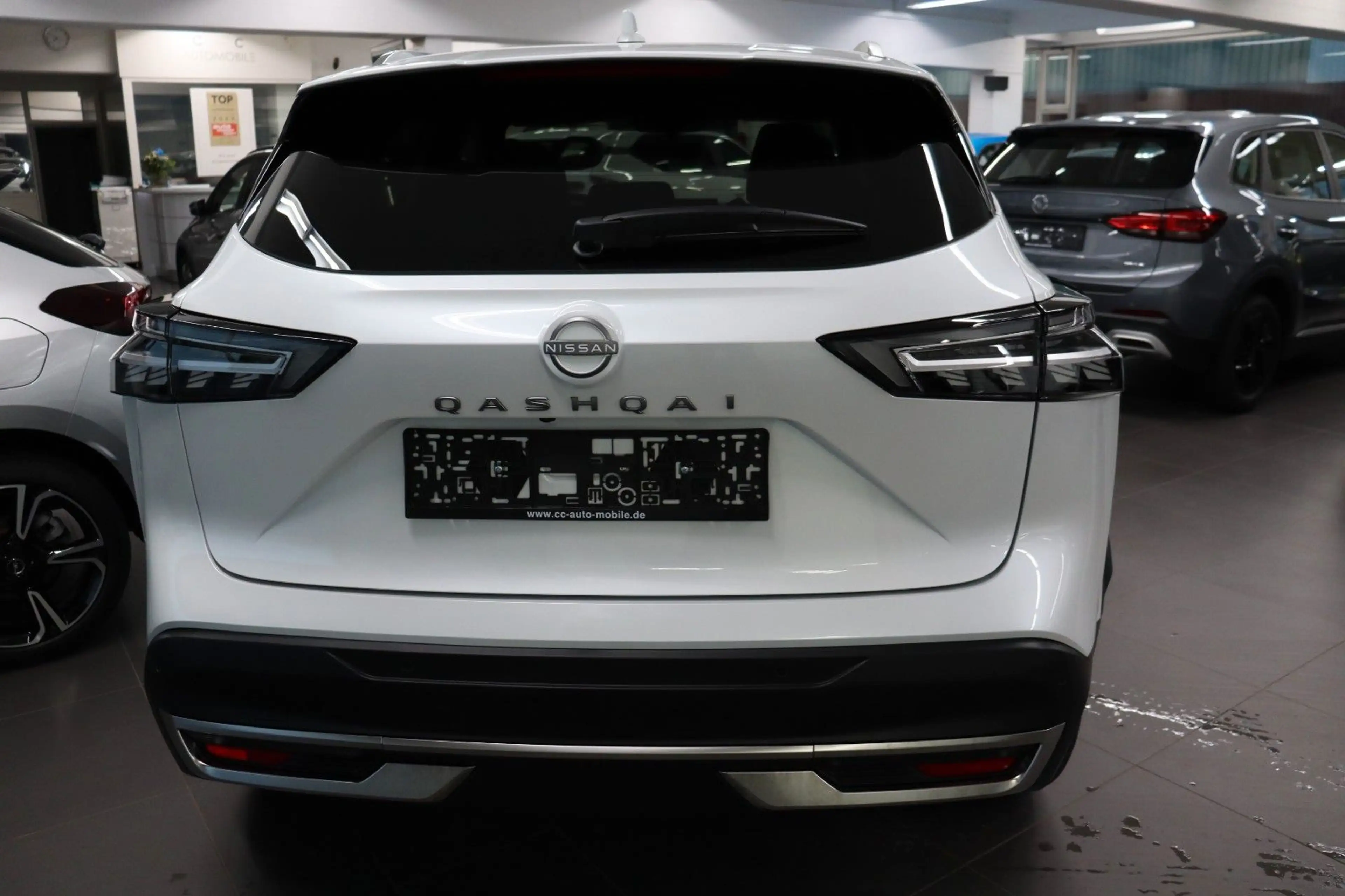 Nissan Qashqai 1.3 Tekna Pano Leder HUD 360° 19" SOFORT — photo 5