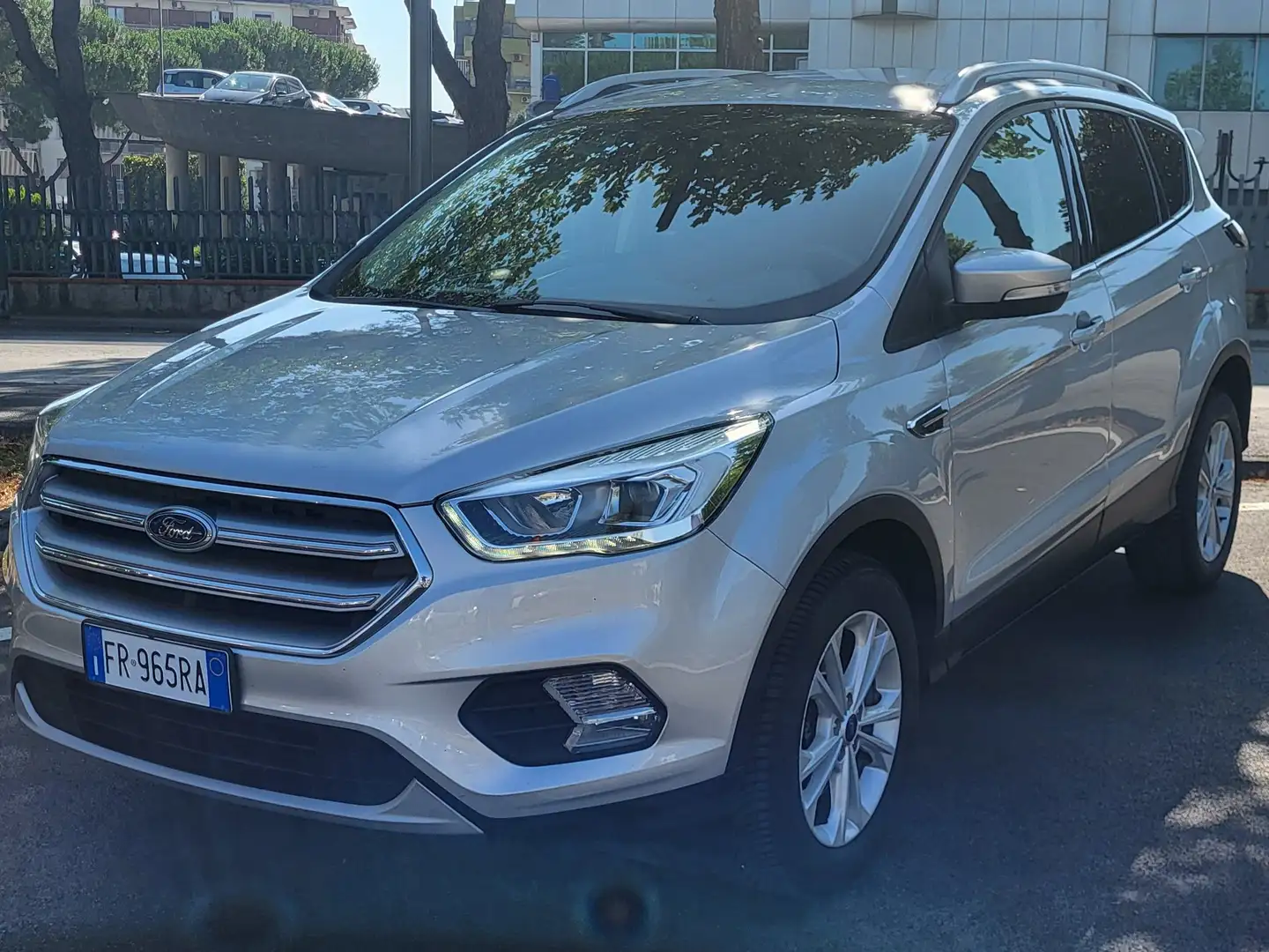 Ford Kuga Kuga II 2017 1.5 tdci Titanium s Grijs - 1
