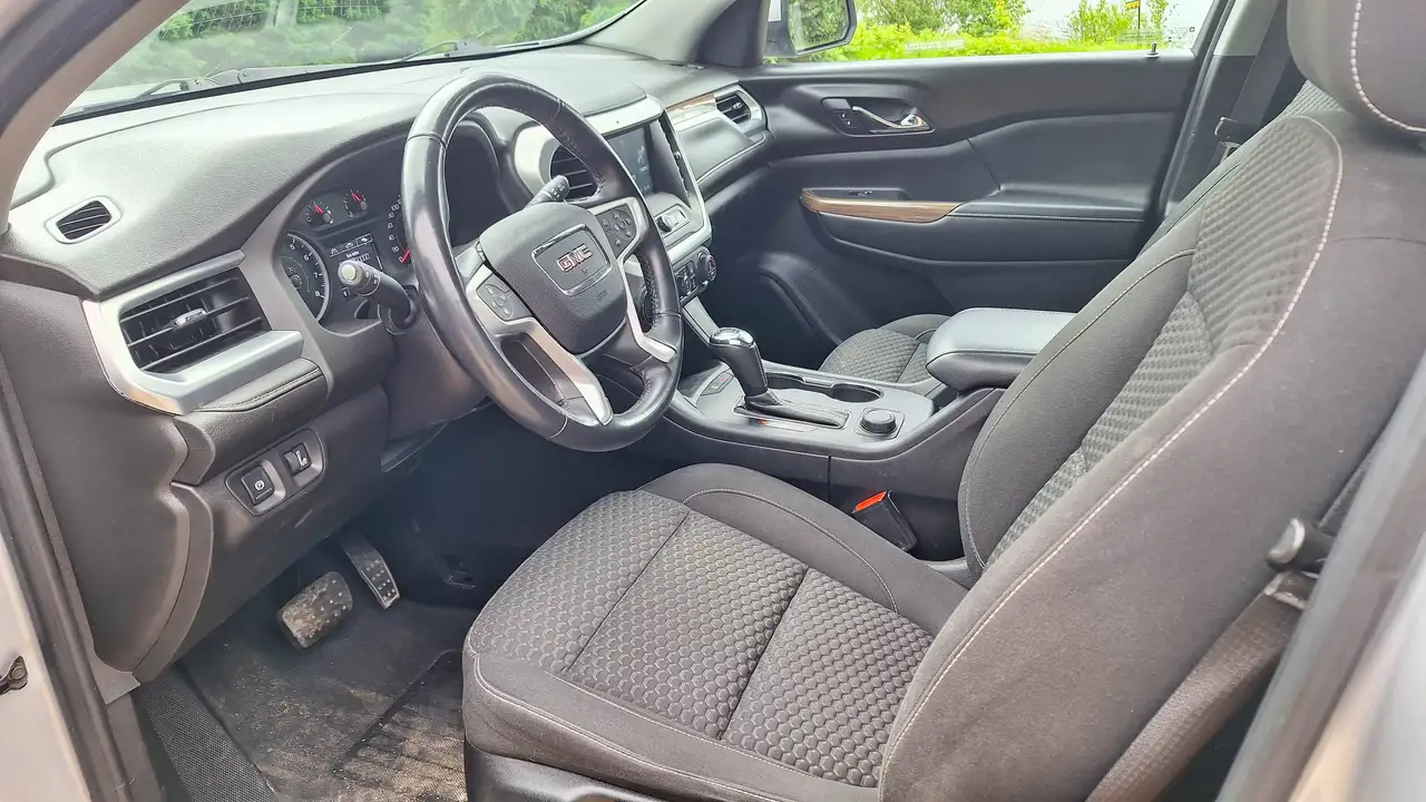 GMC Acadia photo GMC Acadia
