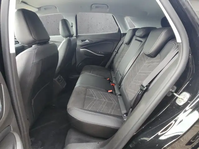 Opel Grandland view 8