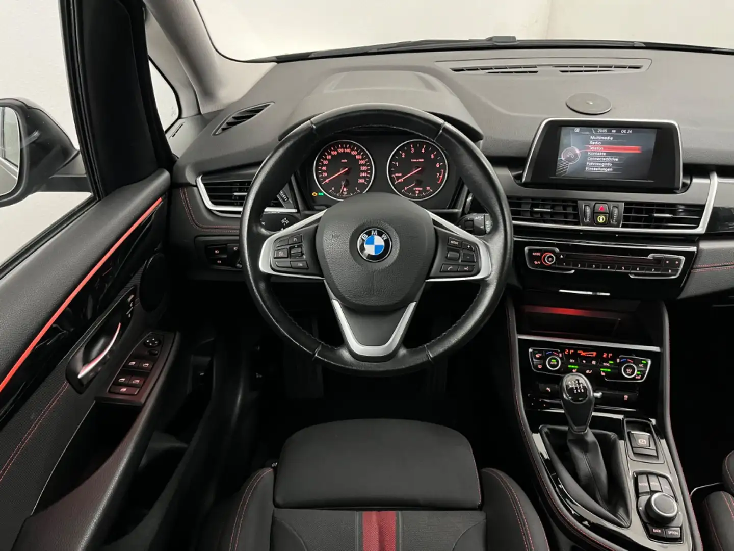 BMW 216 i Active Tourer ***SportLine | LED | AHK*** Zwart - 2