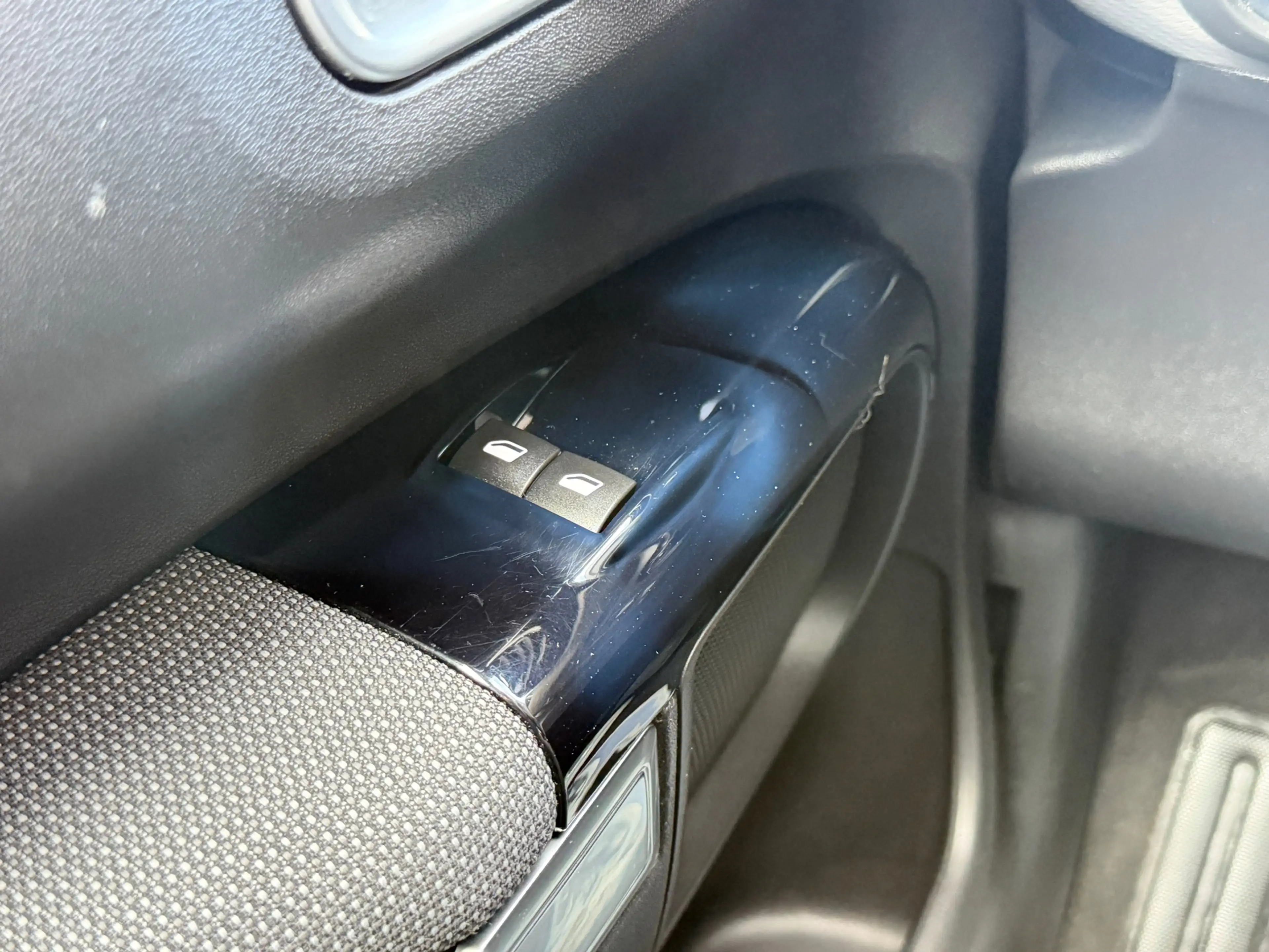 Citroen C4 Cactus 1.2 PureTech Feel Automaat|Camera|Navi — photo 9
