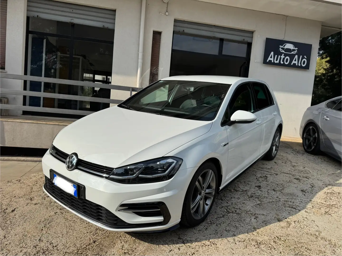 Volkswagen Golf 5p 2.0 TDI R.LINE - PARI AL NUOVO - - 1