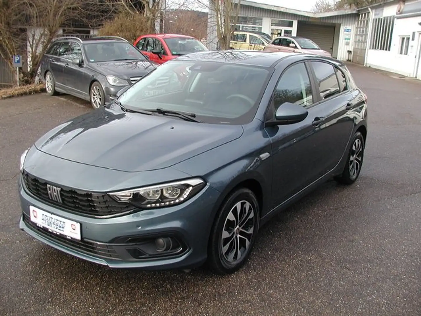 Fiat Tipo Hatchback 1.0 City Life M+S Blau - 1