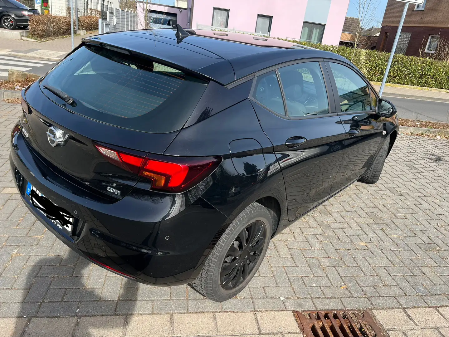 Opel Astra 1.6 D (CDTI DPF ecoFLEX) Start/Stop Excellence Schwarz - 2