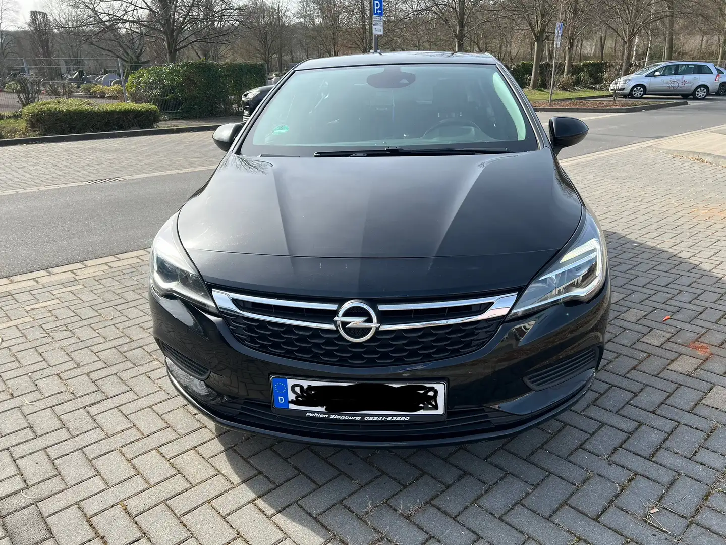 Opel Astra 1.6 D (CDTI DPF ecoFLEX) Start/Stop Excellence Schwarz - 1