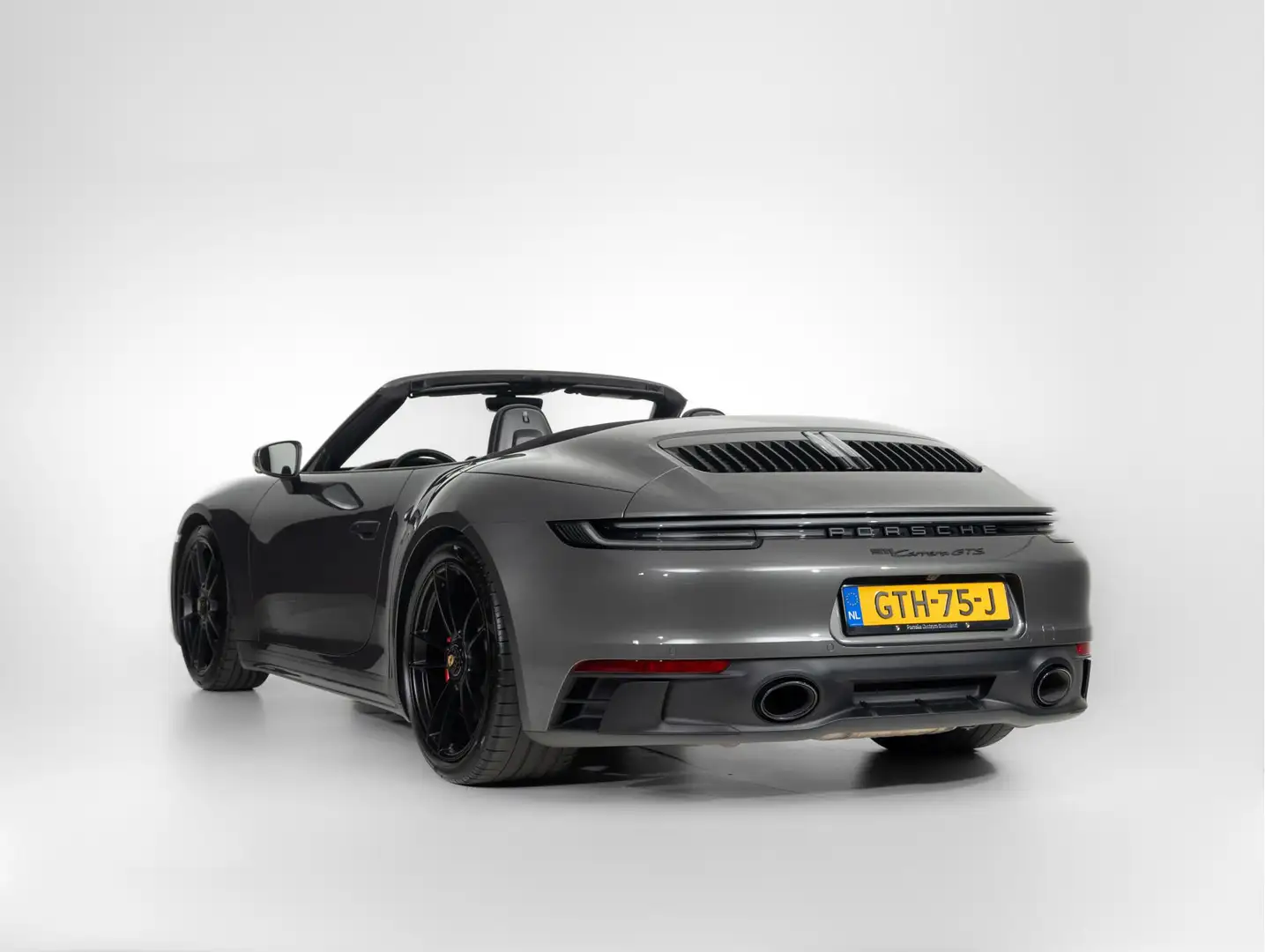 Porsche 992 Carrera GTS Cabriolet Grau - 2