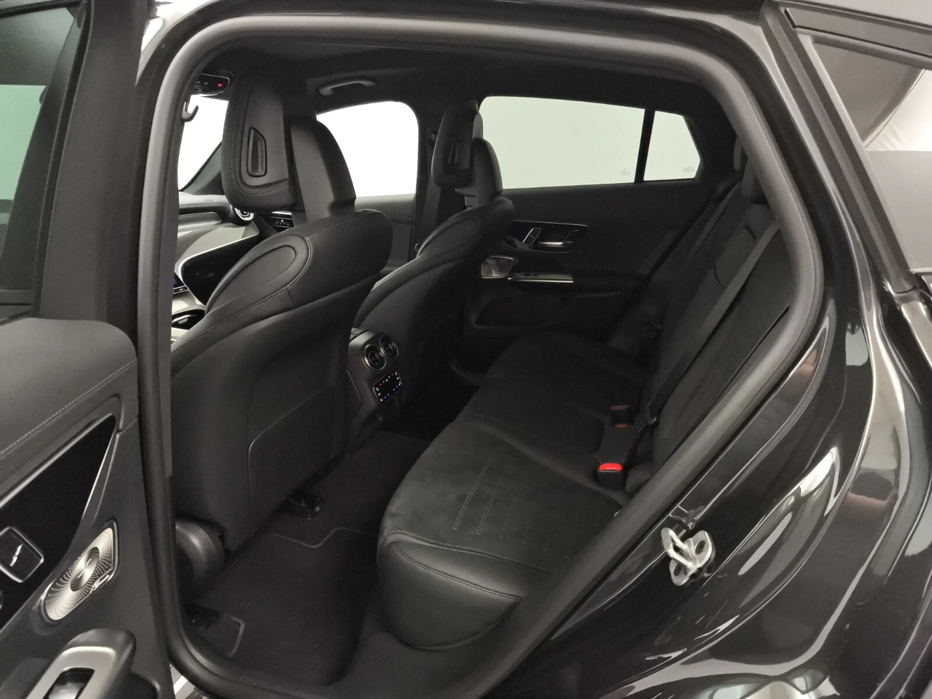 Mercedes-Benz GLC 220 GLC 220d 4M Coupé AMG Night Pano Distr AHK Burm — photo 12