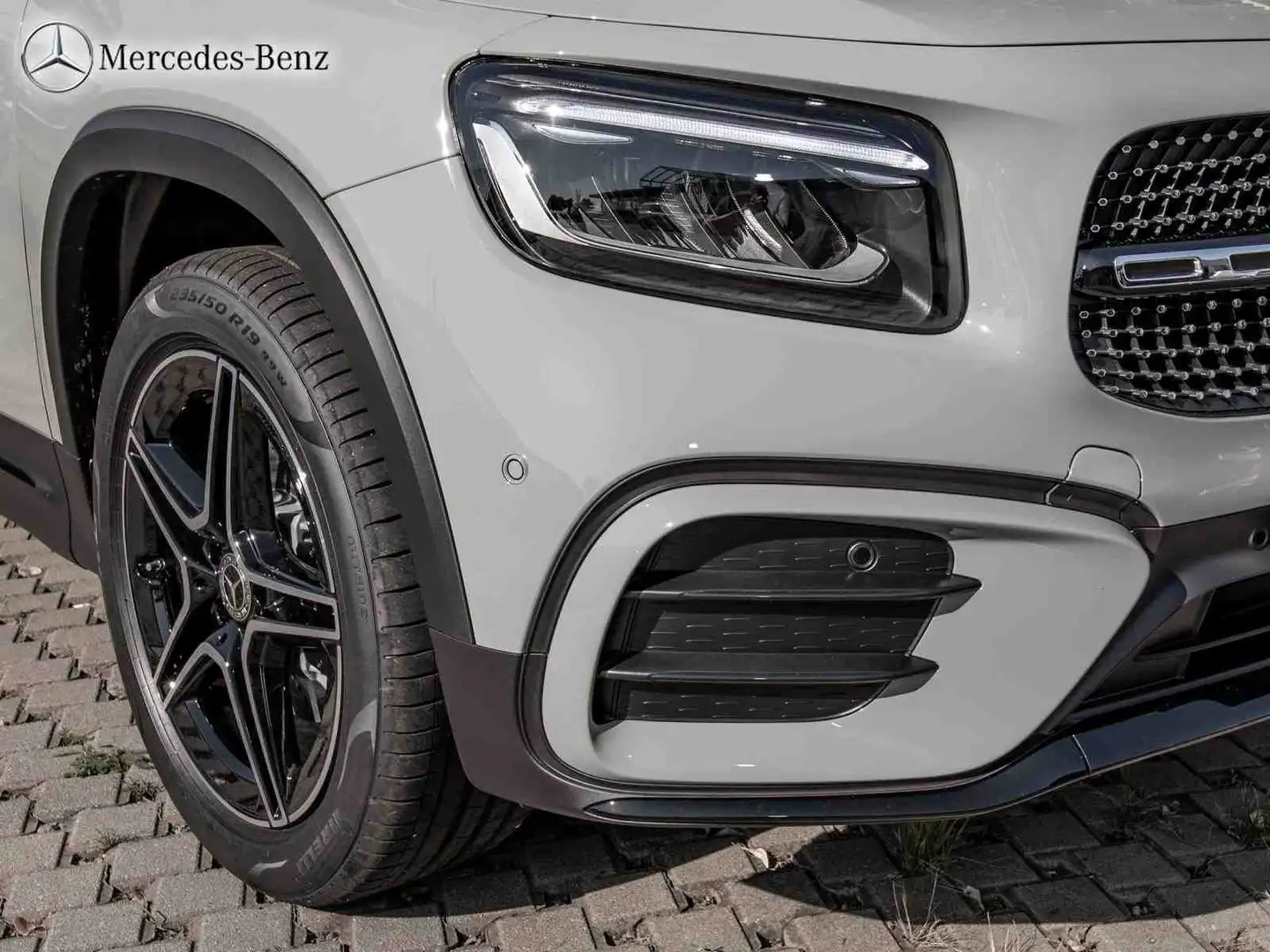 Mercedes-Benz GLB 200 d AMG MBUX+360°+LED+AHK+Night+Fahrassist Grau - 2