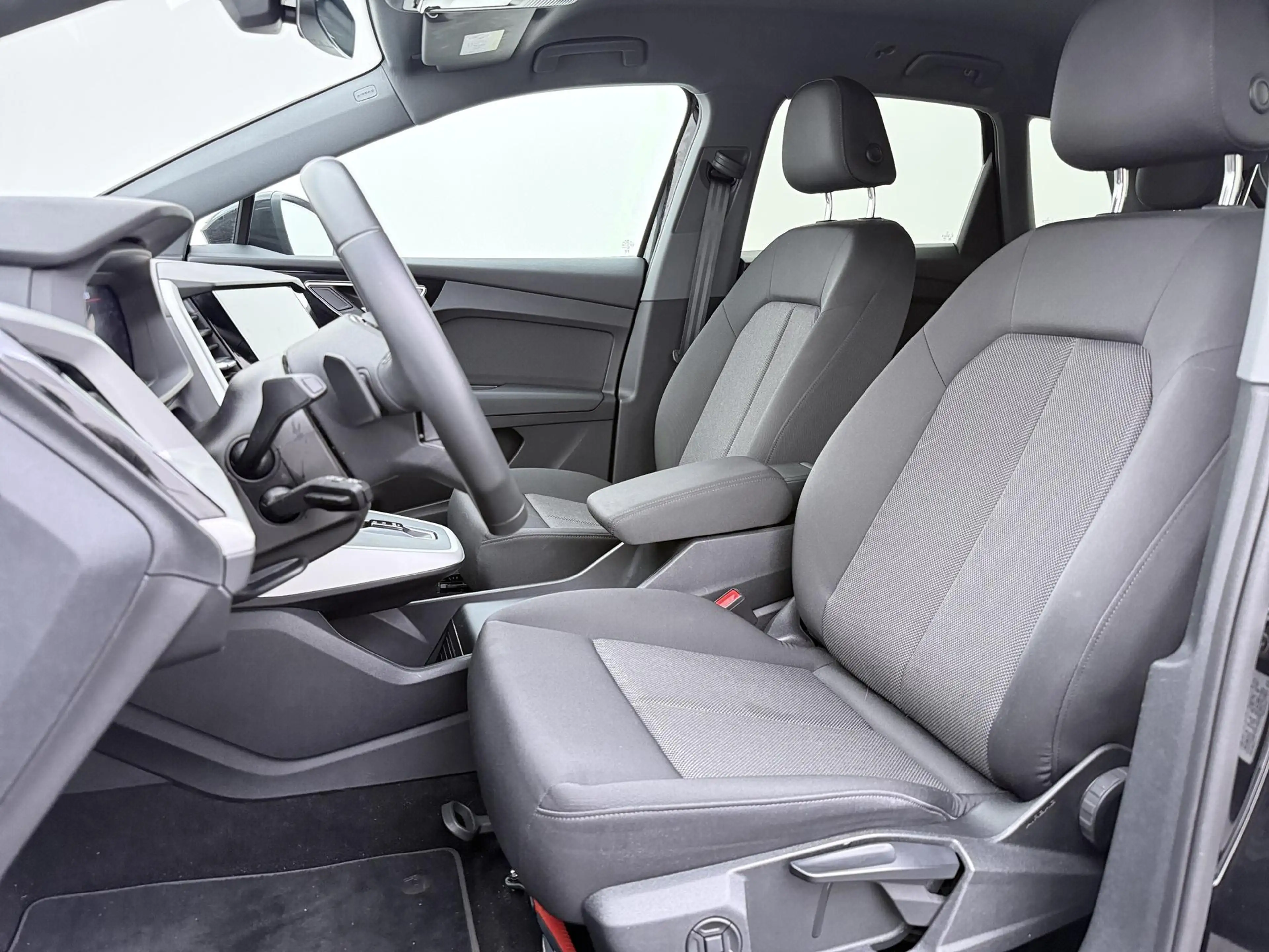 Audi Q4 e-tron 45 quattro 82 kWh | Navigatie | Stoelverwarming | — photo 4