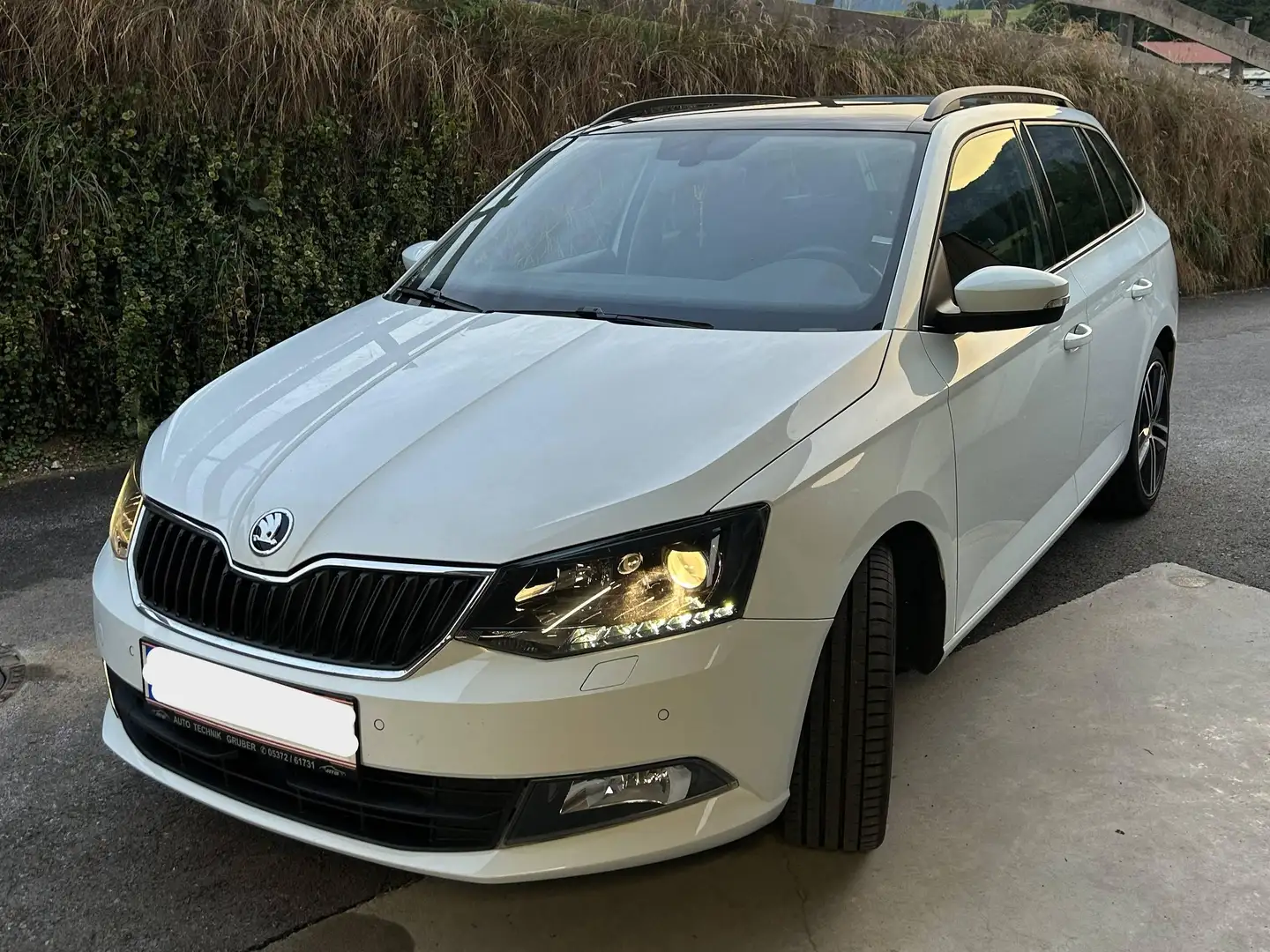 Skoda Fabia Fabia Combi Style 1,2 TSI Style Weiß - 2