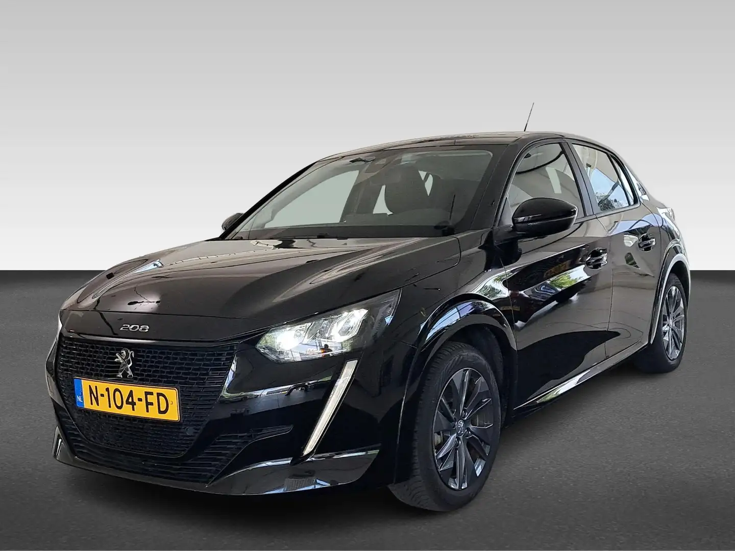 Peugeot e-208 100% elektr. 136PK Clima - l.m. velgen - AppleCarP Zwart - 1