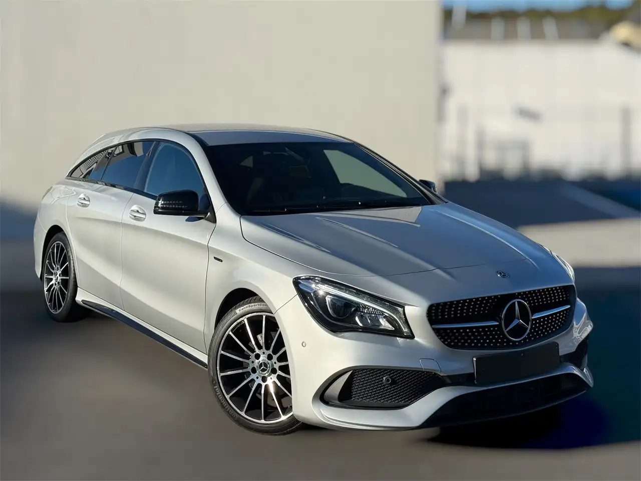 Mercedes-Benz CLA 200