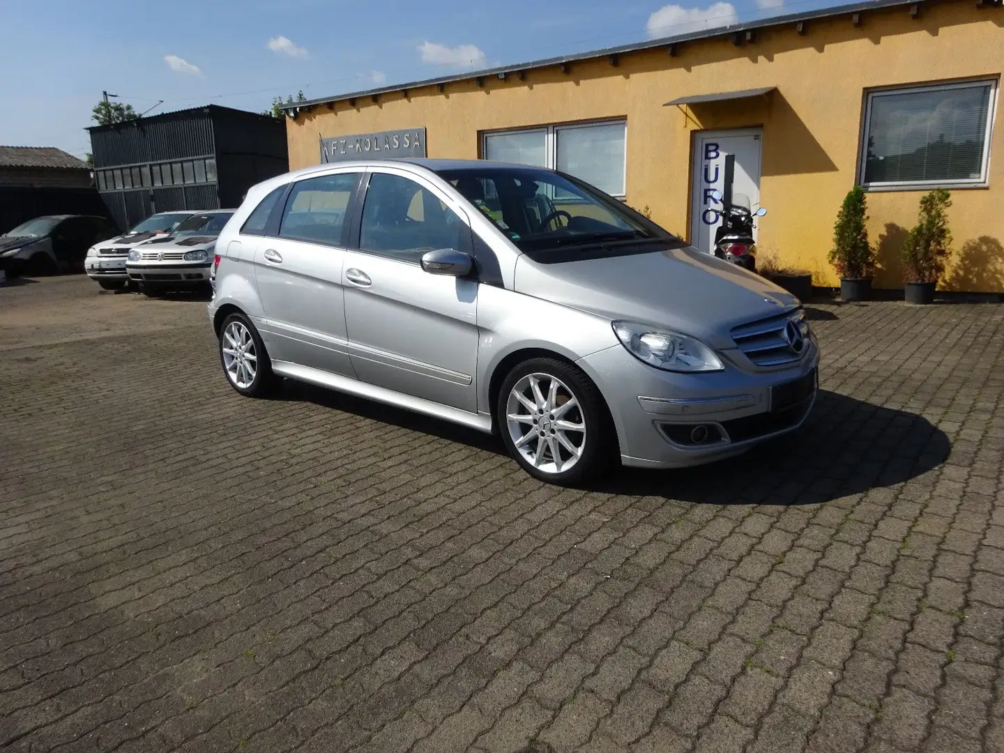 Mercedes-Benz B 180 CDI Special Edition Automatick Klima Argintiu - 1