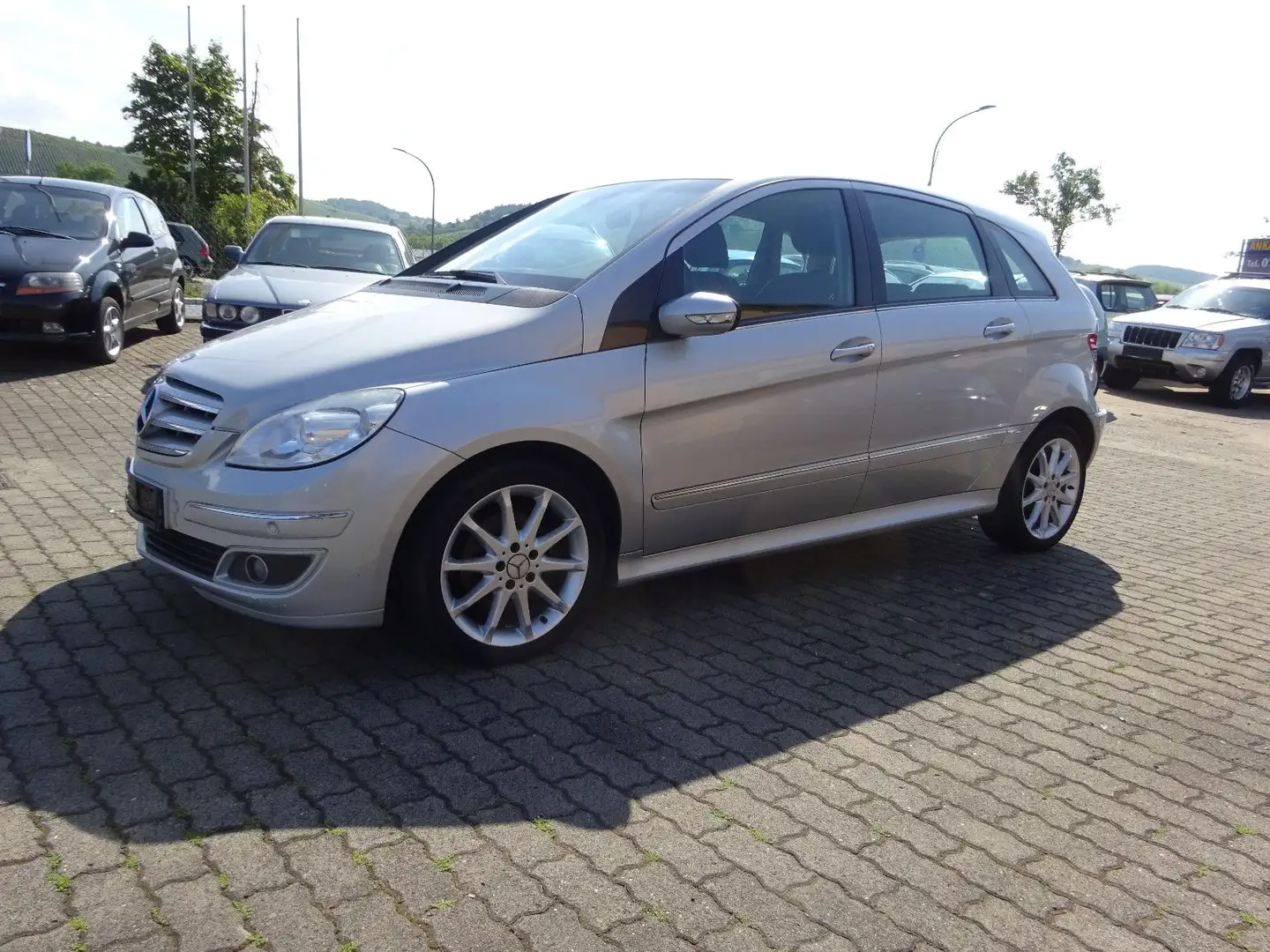 Mercedes-Benz B 180 CDI Special Edition Automatick Klima Argintiu - 2