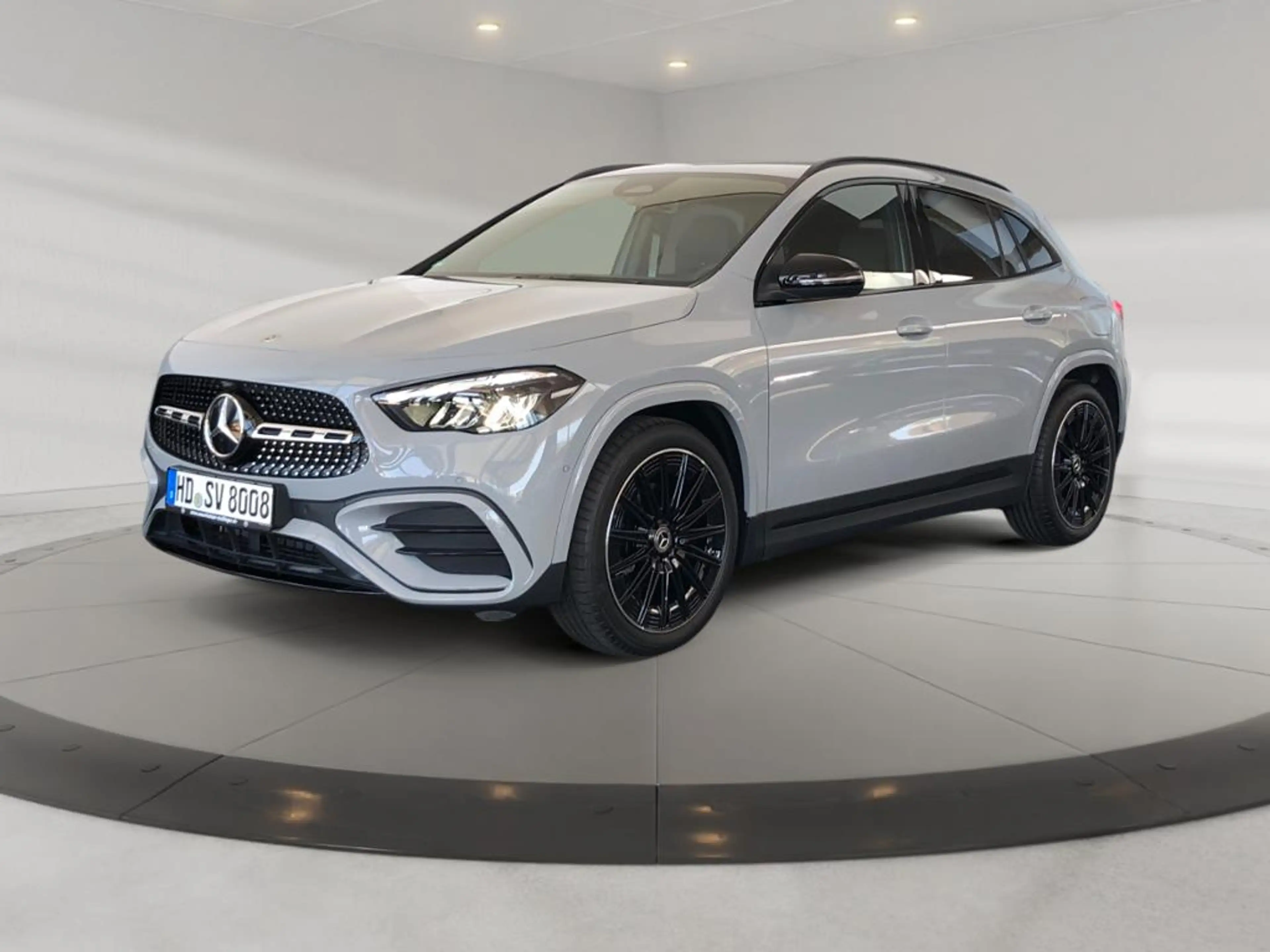 Mercedes-Benz GLA 180 AMG+MBUX+Night+Fahrassist+AHK+Wide+Cam — photo 2