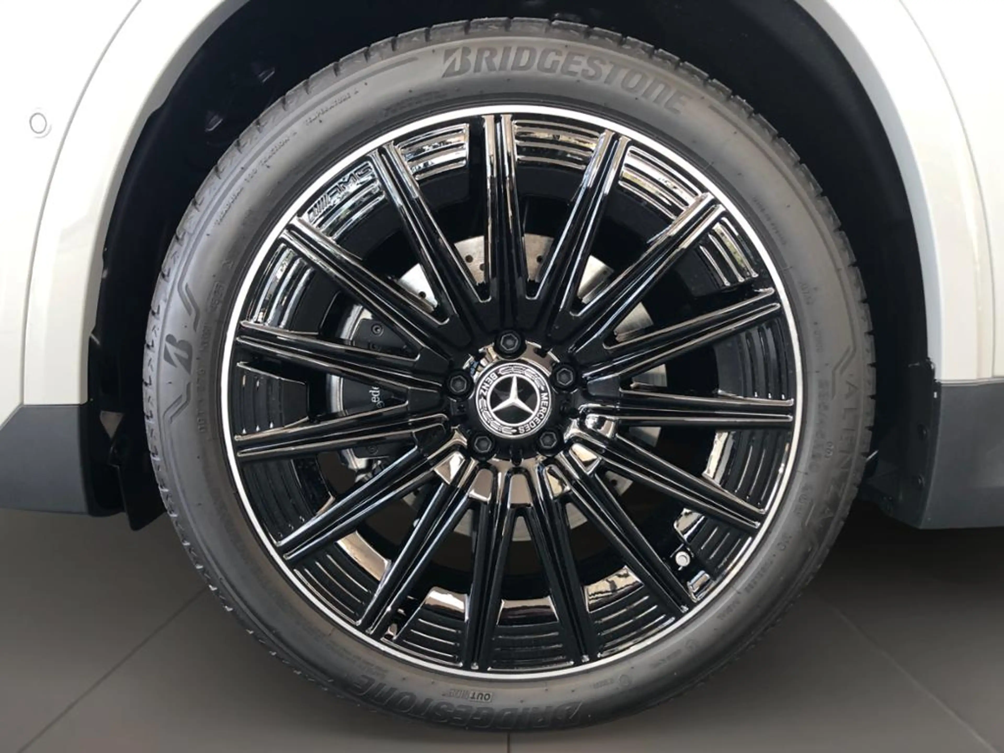 Mercedes-Benz GLA 180 AMG+MBUX+Night+Fahrassist+AHK+Wide+Cam — photo 9