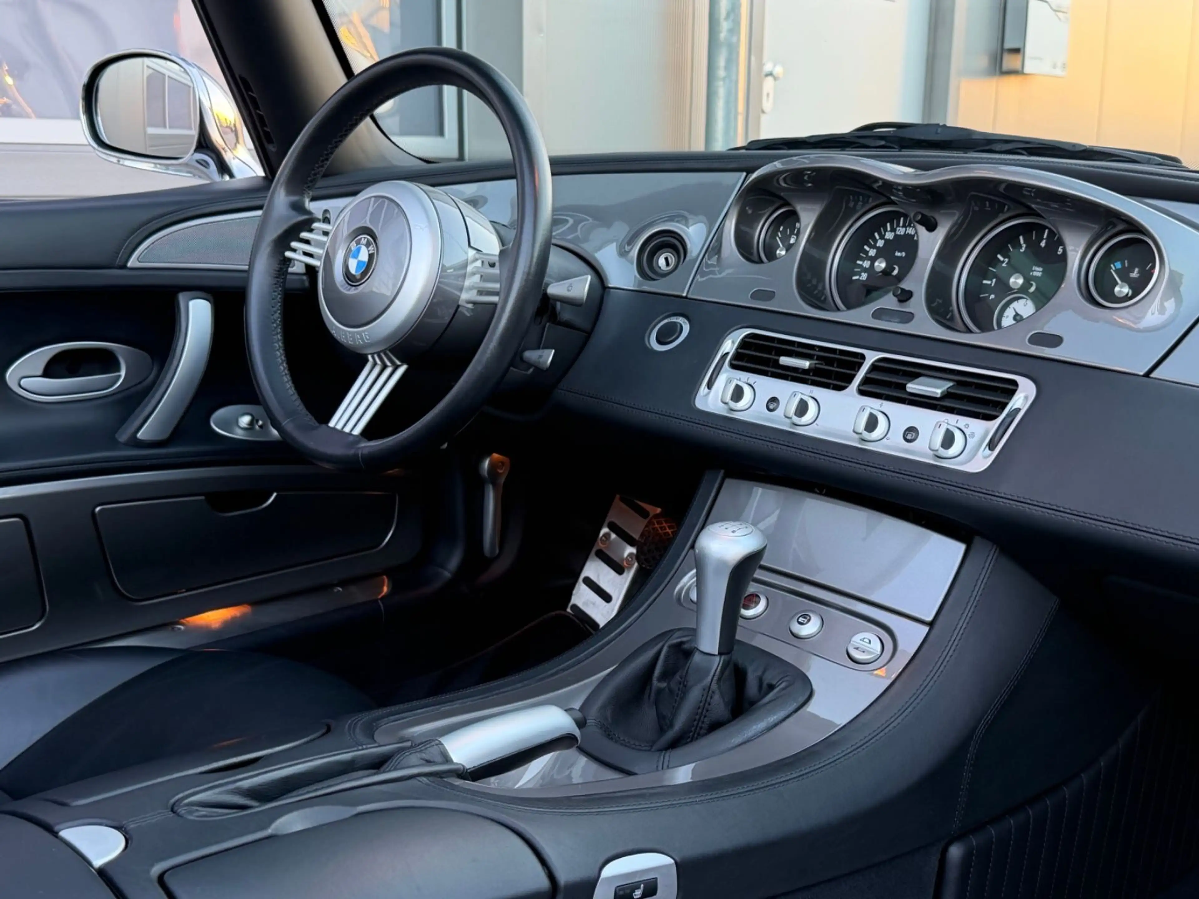 BMW Z8 Deutsches Fahrzeug 2.Hand BMW Scheckheft Perf — photo 35